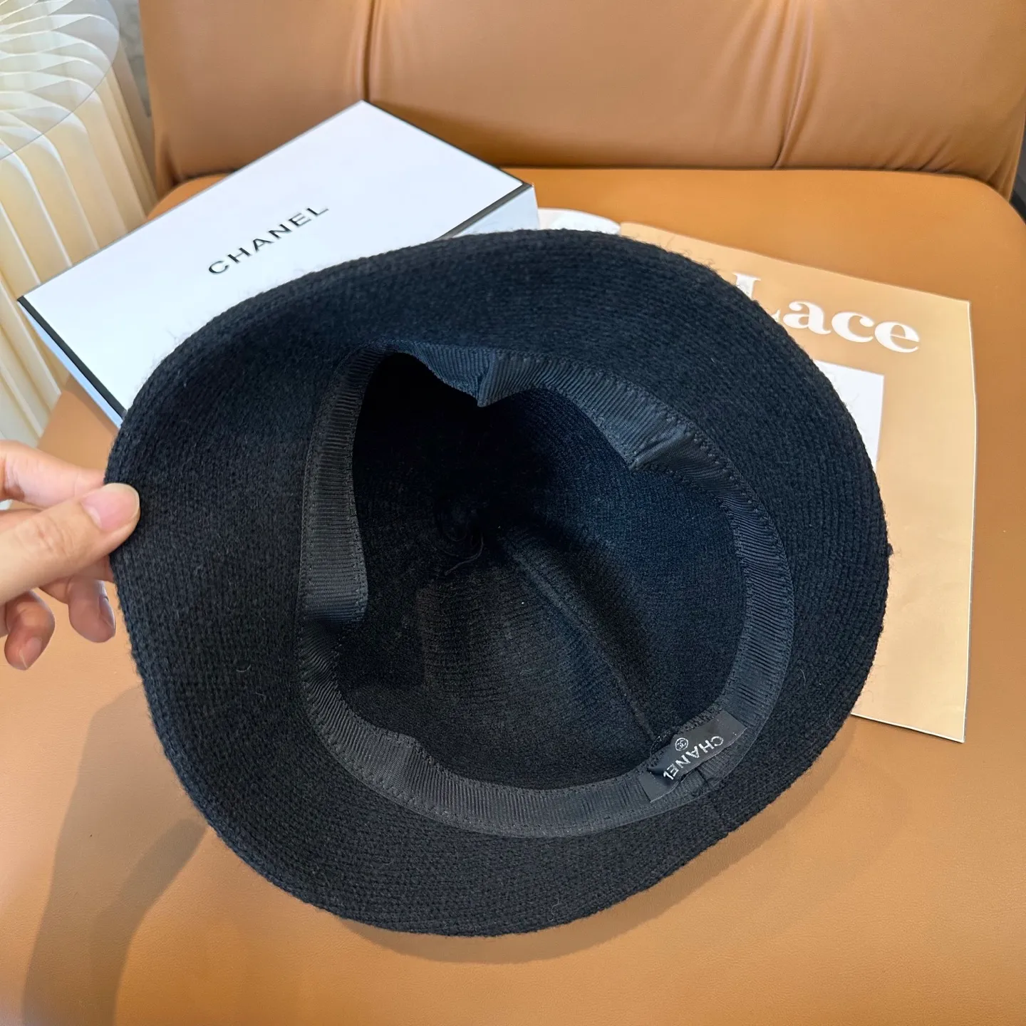 P66💛 Comes with dust bag [CHA Chanel] 2025 autumn and winter new style small fragrance cashmere bucket hat, 🔆Versatile everyday style ~ a must-have for going out on the street