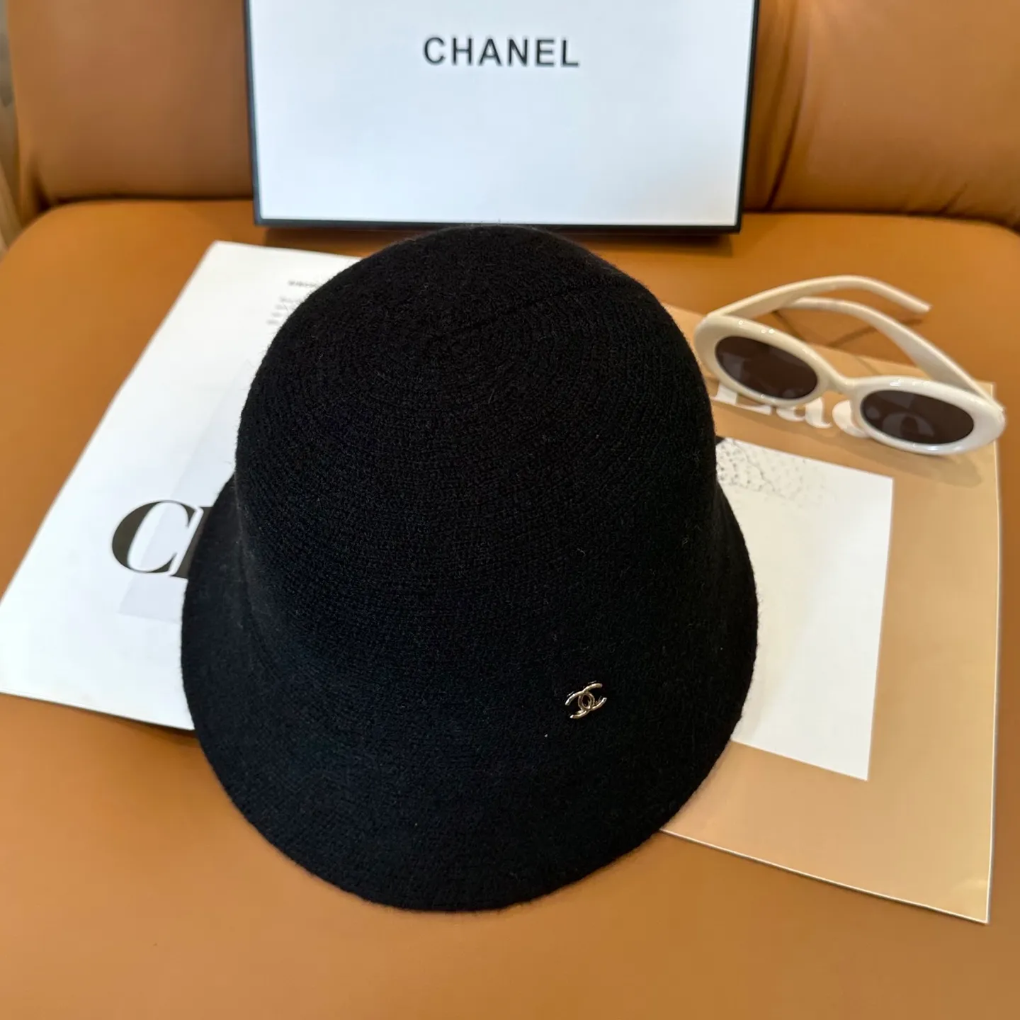 P66💛 Comes with dust bag [CHA Chanel] 2025 autumn and winter new style small fragrance cashmere bucket hat, 🔆Versatile everyday style ~ a must-have for going out on the street