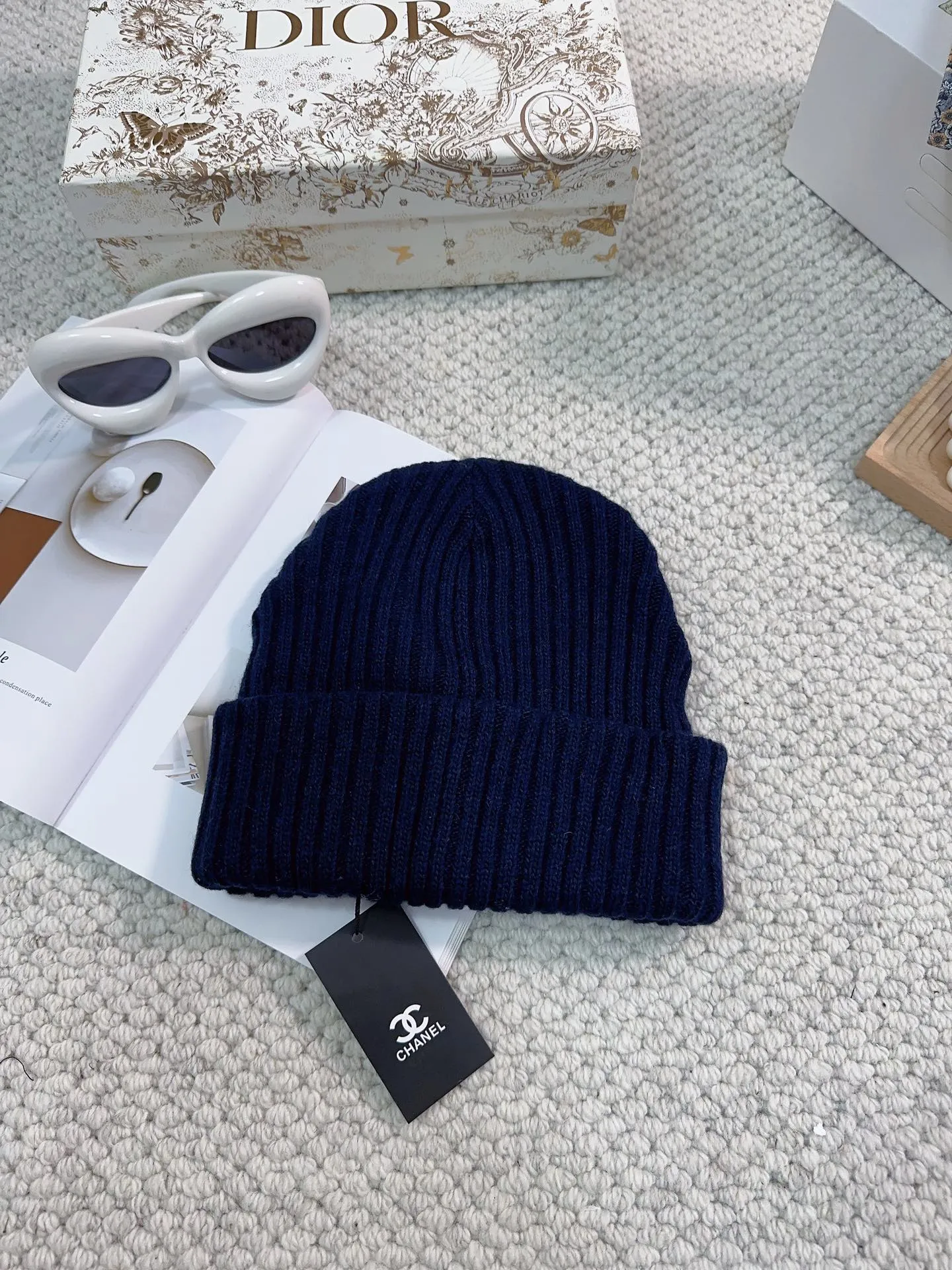 🉐70 Chanel🧶Encrypted stitch style, super good feel👍 23 years new knitted double C winter hat, warm and windproof cashmere woolen hat for women, casual and trendy couple cold hat