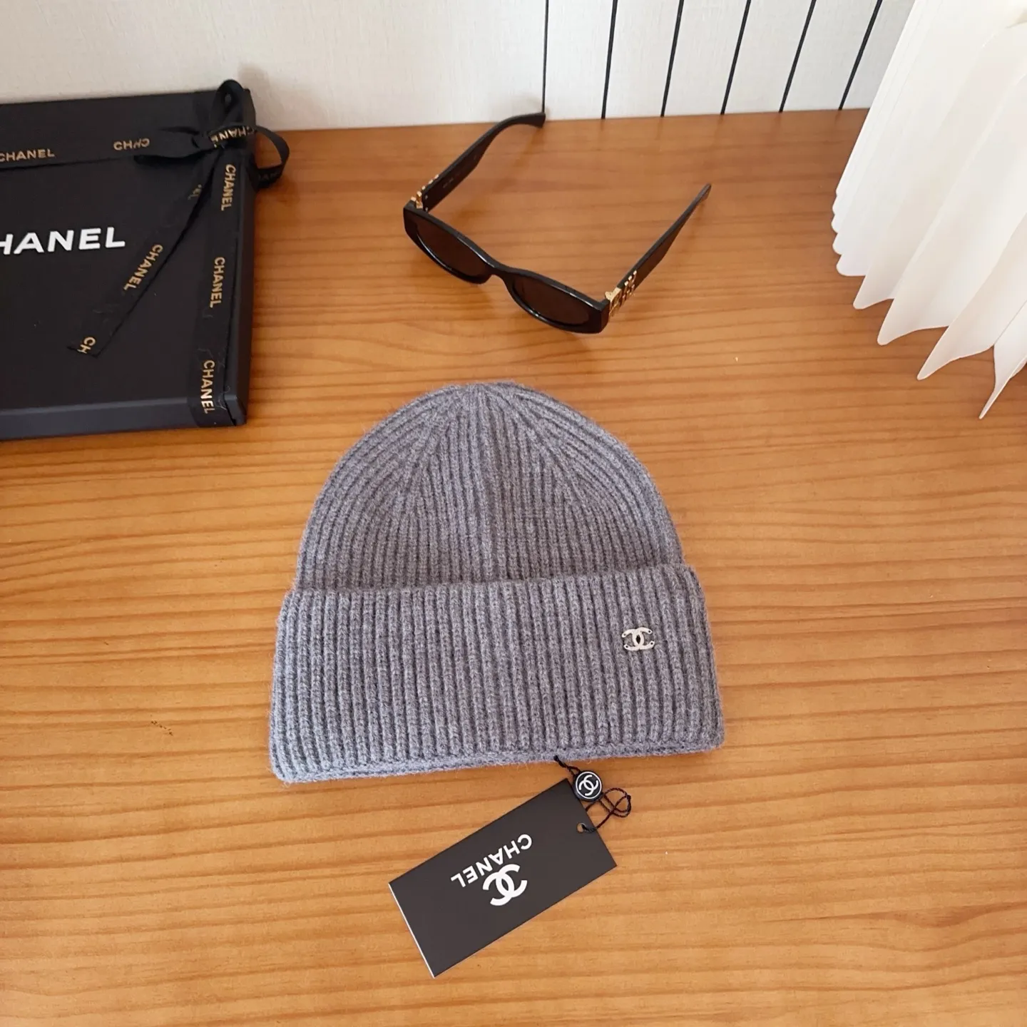 💰48 Chanel knitted beanie