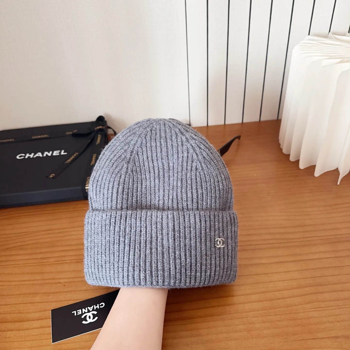 💰48 Chanel knitted beanie