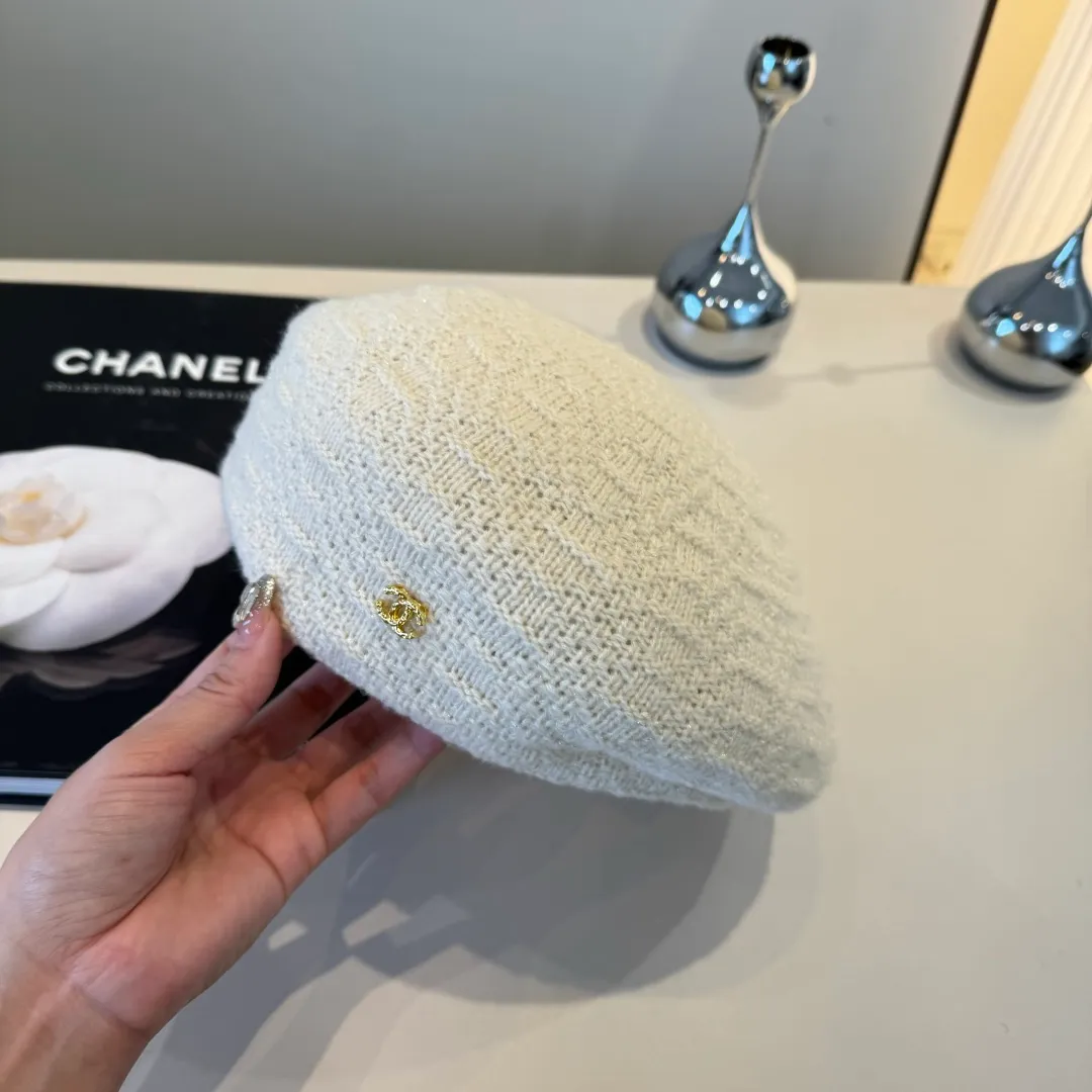 💰100¥ Chanel wool beret, small fragrant style beret, head circumference 57cm