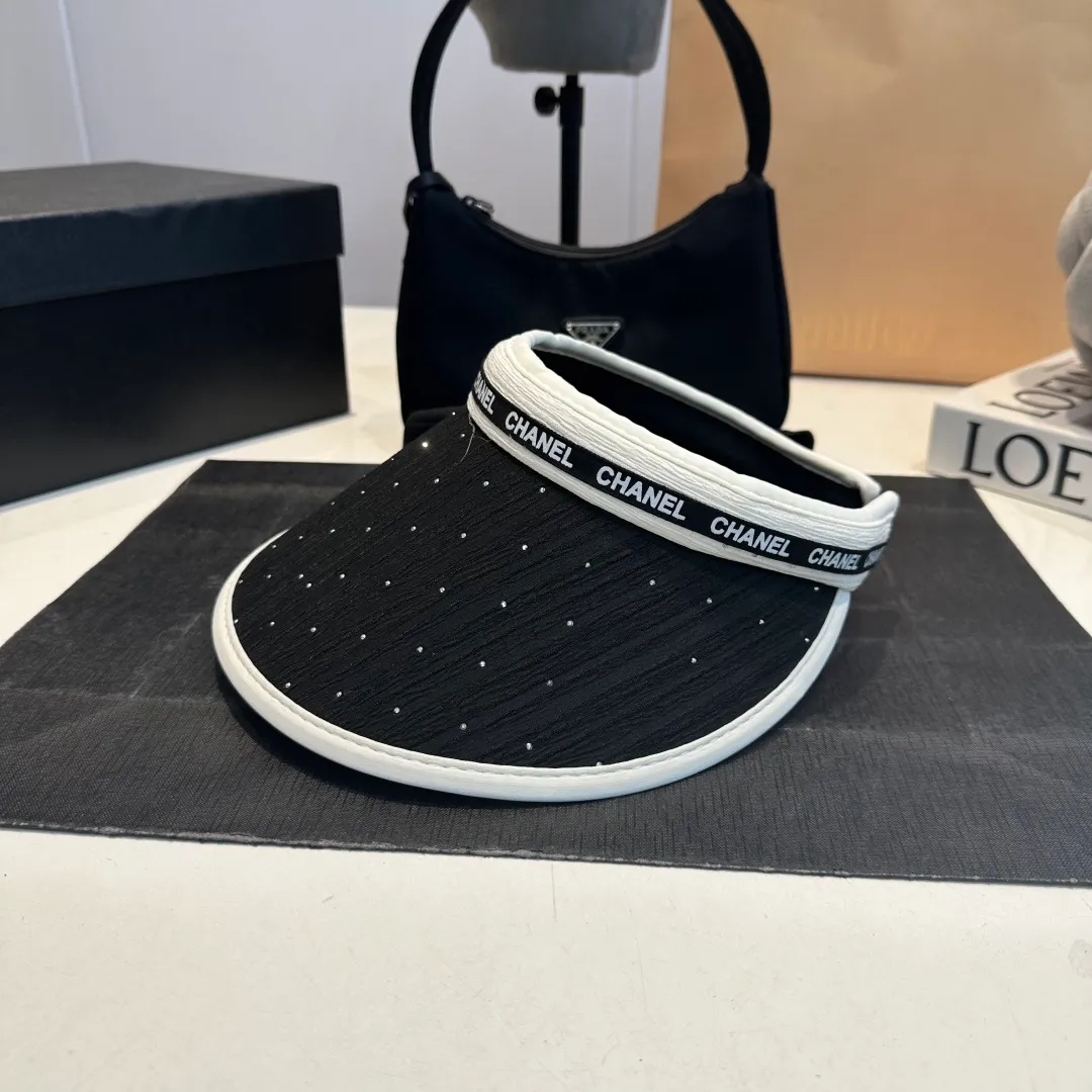 P56 Chanel light luxury celebrity style empty top hat and little fairy headband with empty top! Breathable and not stuffy…a must-have for summer