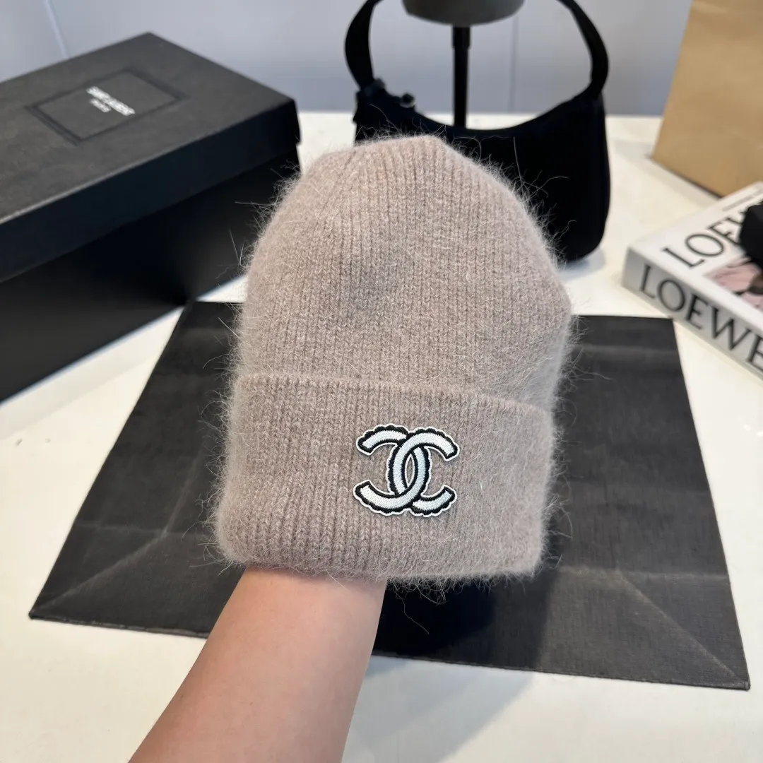 P60 Chanel official website quality Chanel autumn and winter woolen hat recommended by Internet celebrity fashion bloggers, Xiaohongshu hot style, super soft and comfortable knitted woolen hat with excellent elasticity!