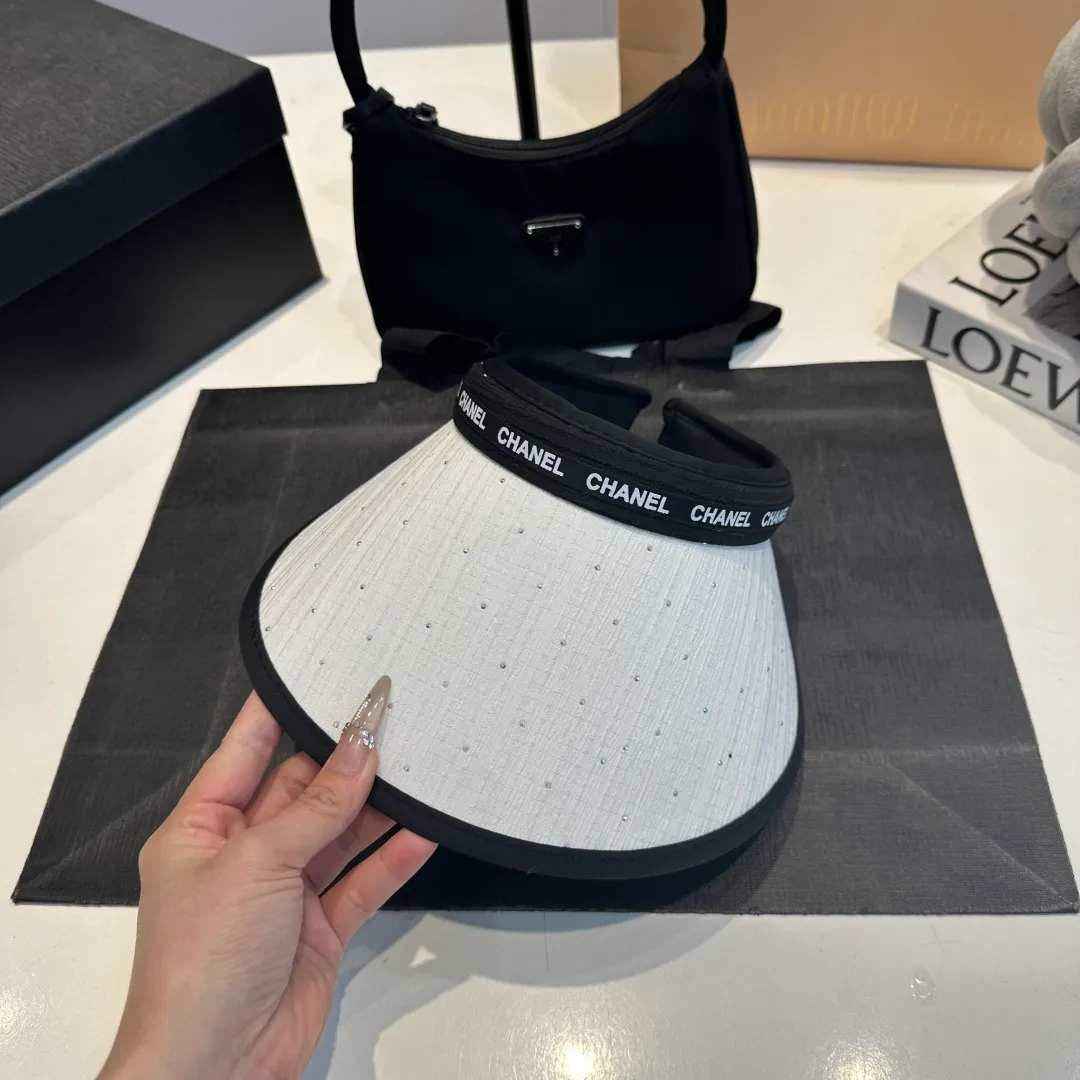P56 Chanel light luxury celebrity style empty top hat and little fairy headband with empty top! Breathable and not stuffy…a must-have for summer