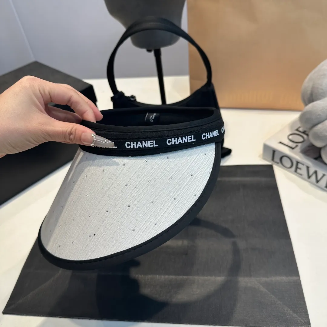 P56 Chanel light luxury celebrity style empty top hat and little fairy headband with empty top! Breathable and not stuffy…a must-have for summer