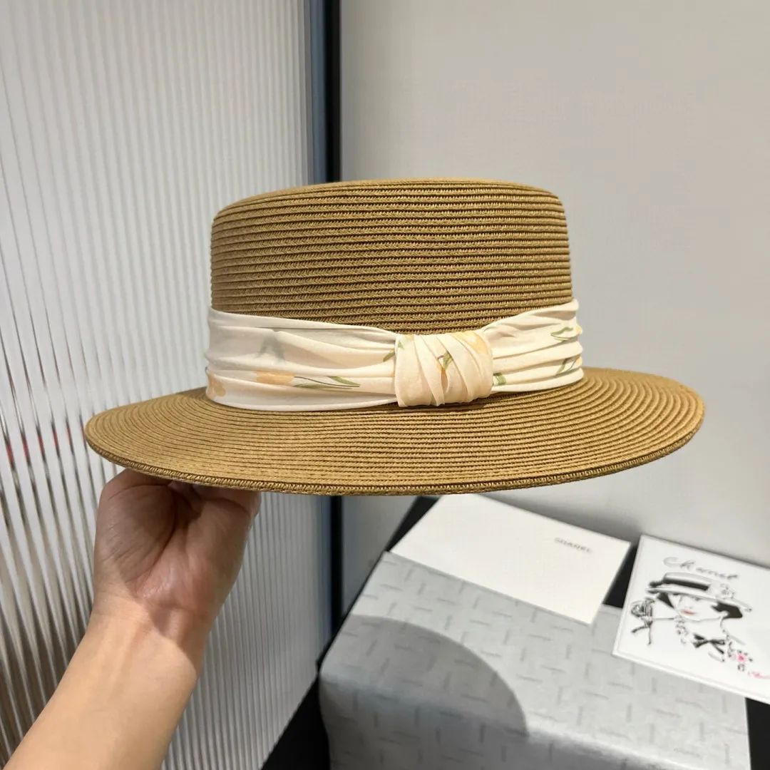 💰160¥ Chanel flat top hat, head circumference 57cm