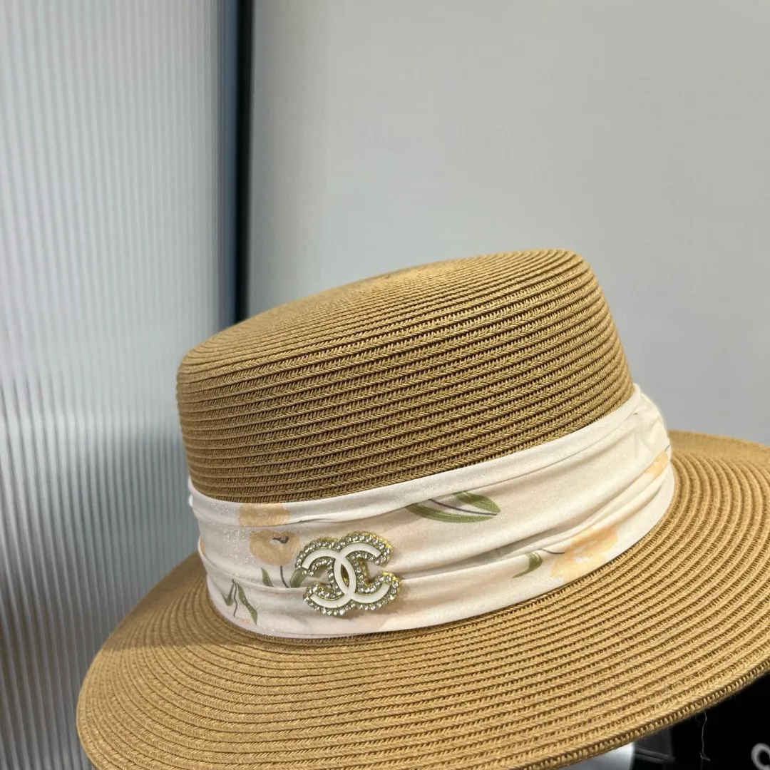 💰160¥ Chanel flat top hat, head circumference 57cm