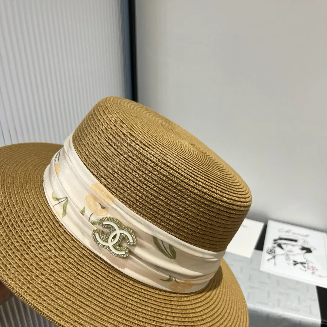 💰160¥ Chanel flat top hat, head circumference 57cm