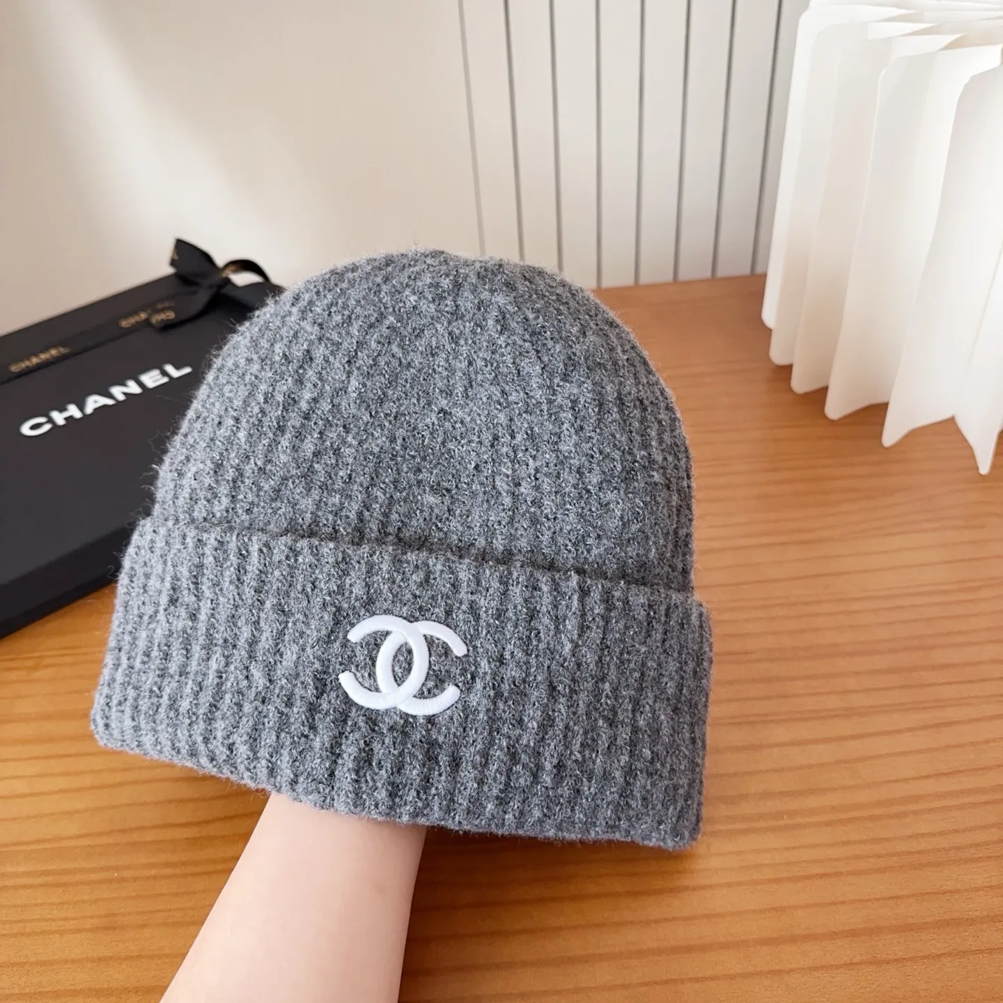 💰50 Chanel official website releases CHANEL small and popular knitted hat! Xiaohongshu’s new product is released, it’s so 🉑️, high-elastic fabric, classic colors, same style for men and women.