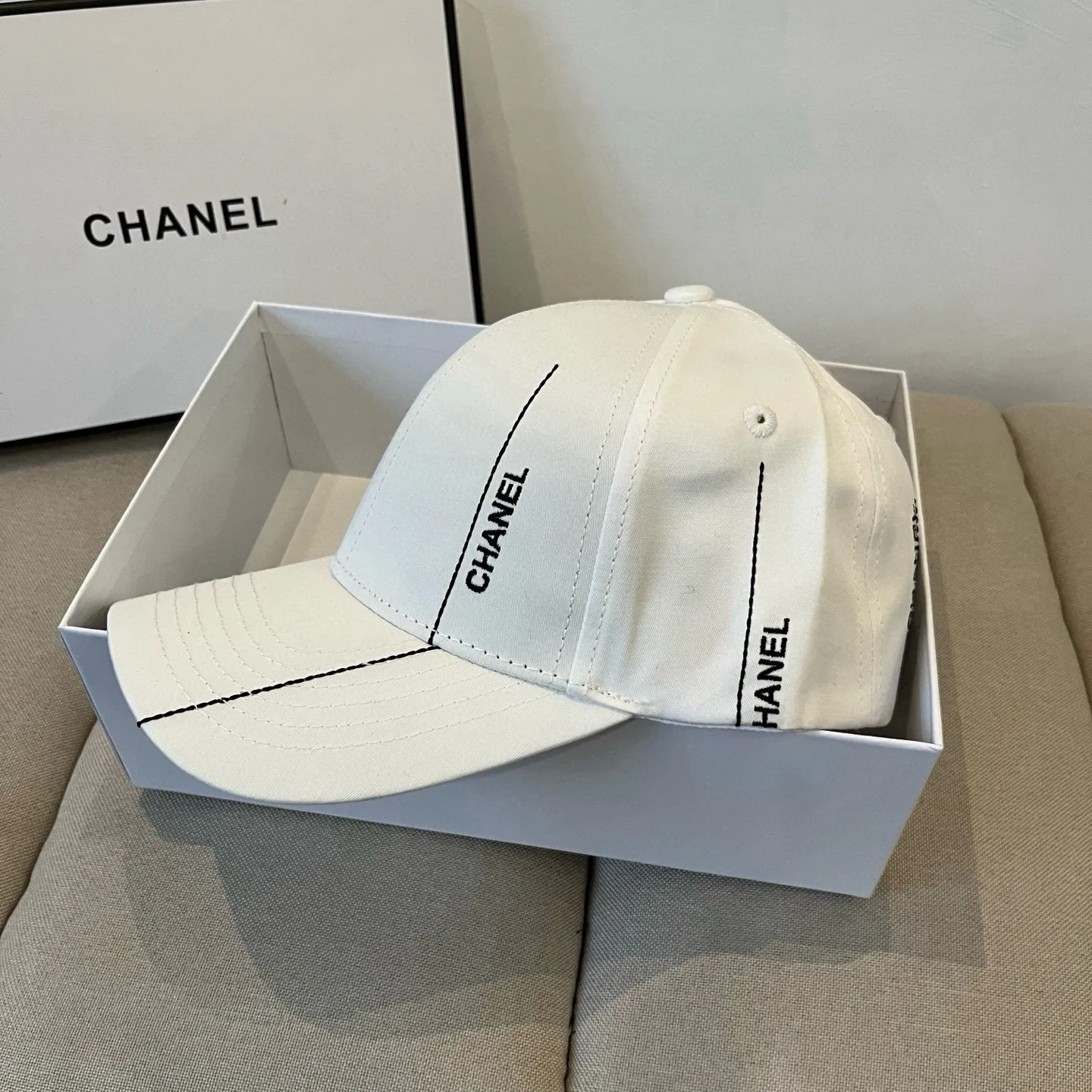 P56 CHANEL Chanel 2025 new small fragrance big-name baseball cap, counter classic style, unisex, head circumference 57