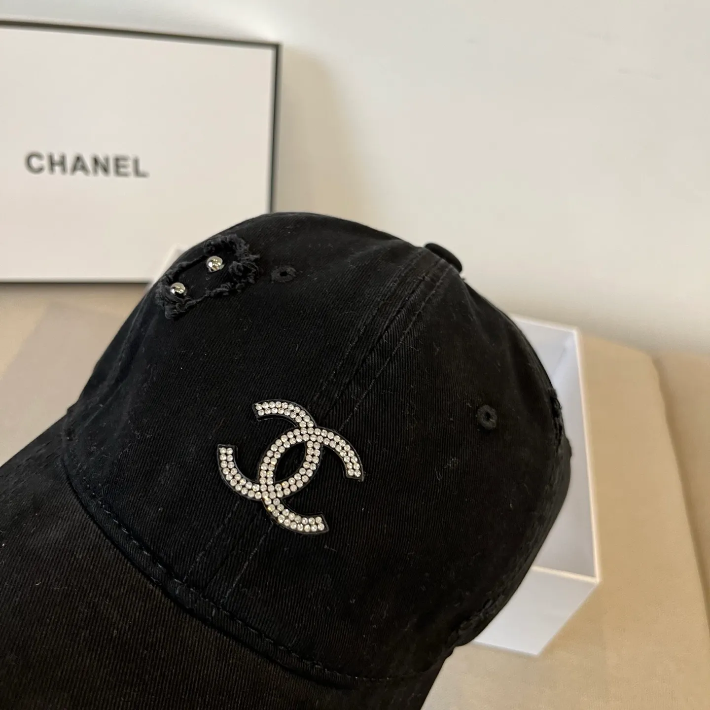 P60 CHANEL Chanel 2025 new small fragrance big-name baseball cap, counter classic style, unisex, head circumference 57, four colors available