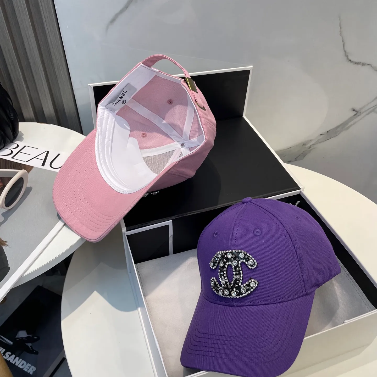 P50 CHANEL new high-end diamond hard-top baseball cap, Xiaoxiang logo is classic and simple, fashionable and casual design, popular new product