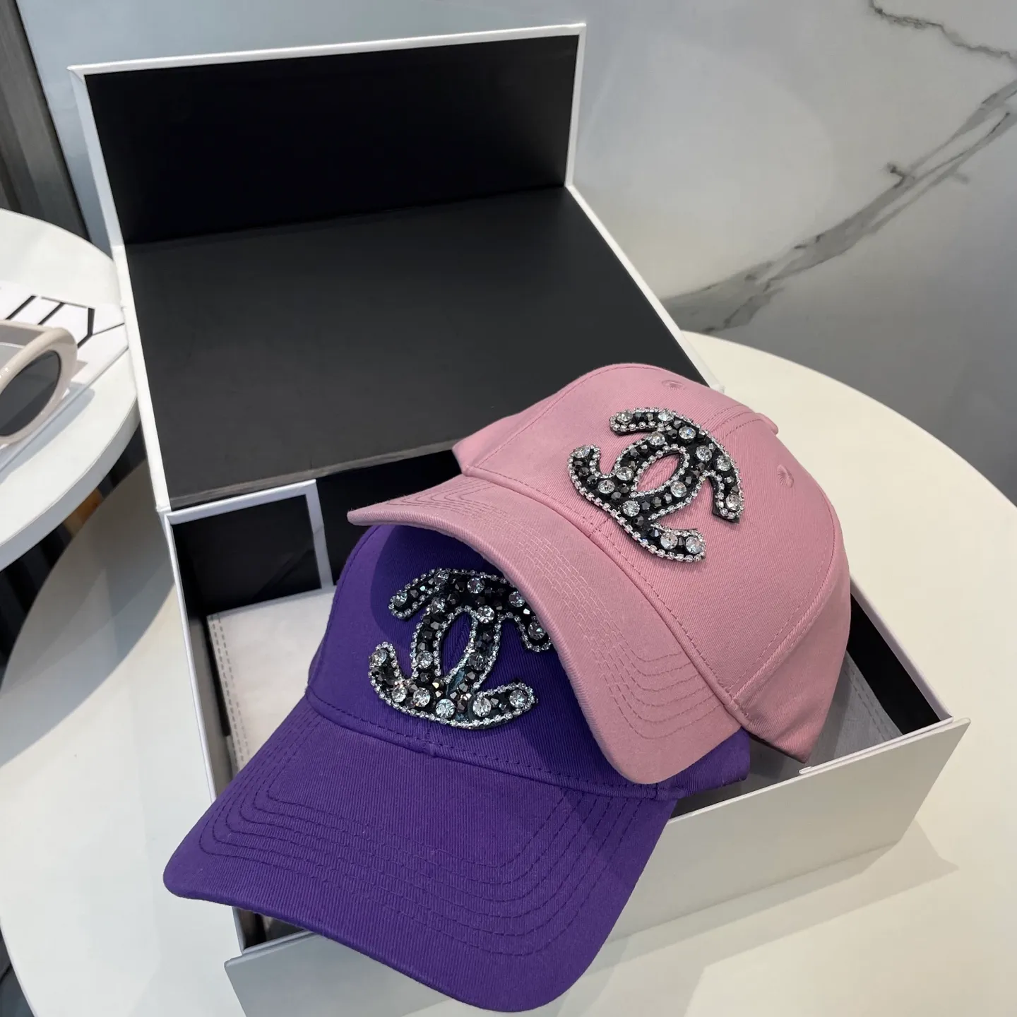P50 CHANEL new high-end diamond hard-top baseball cap, Xiaoxiang logo is classic and simple, fashionable and casual design, popular new product