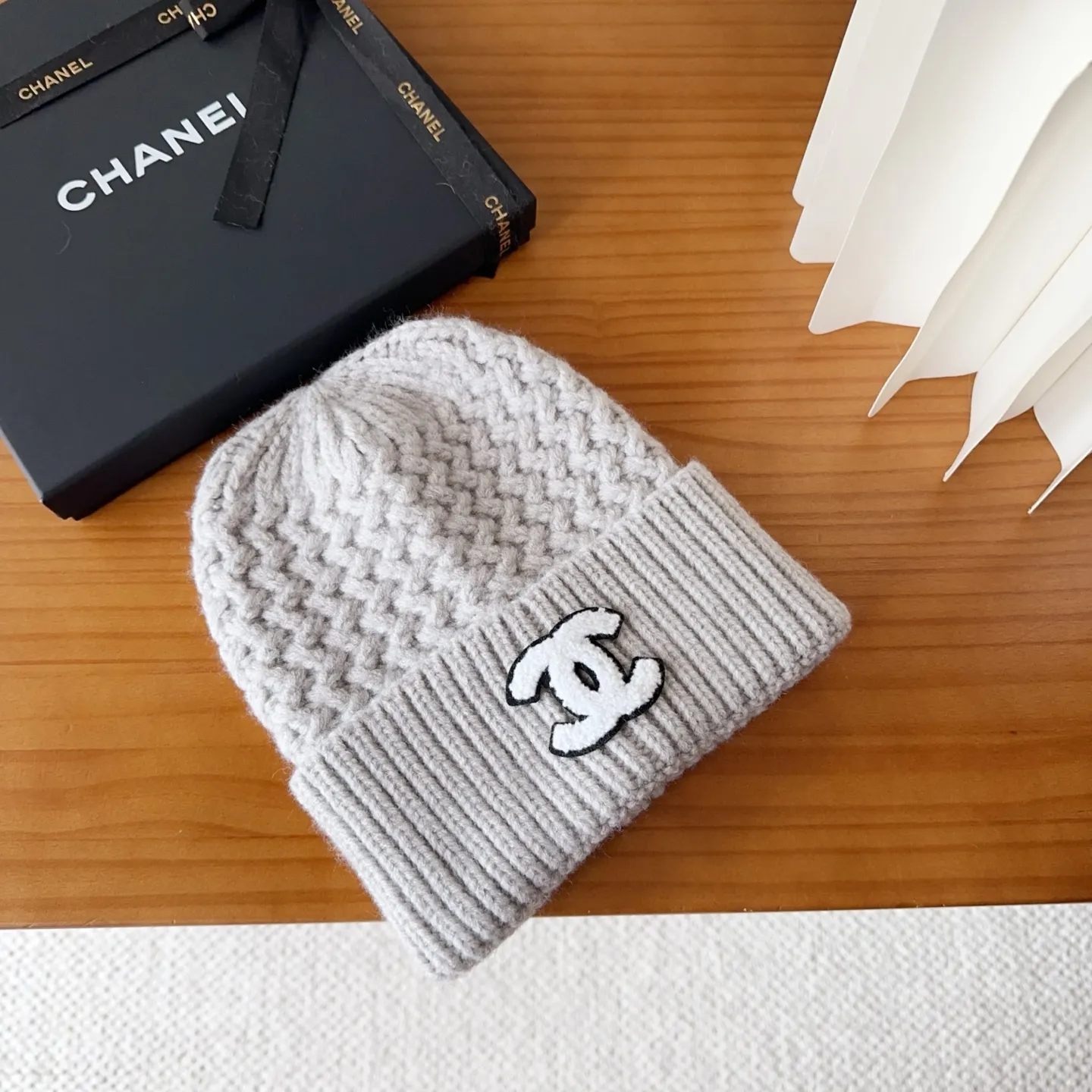 💰60 Chanel official website releases CHANEL small and popular knitted hat! Xiaohongshu’s new product is released, it’s so 🉑️, high-elastic fabric, classic colors, same style for men and women.