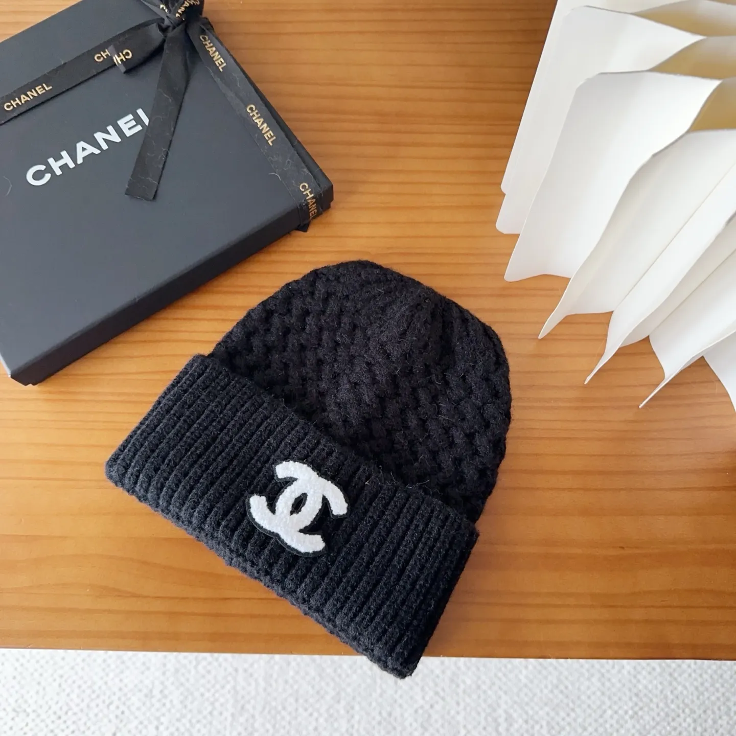 💰60 Chanel official website releases CHANEL small and popular knitted hat! Xiaohongshu’s new product is released, it’s so 🉑️, high-elastic fabric, classic colors, same style for men and women.
