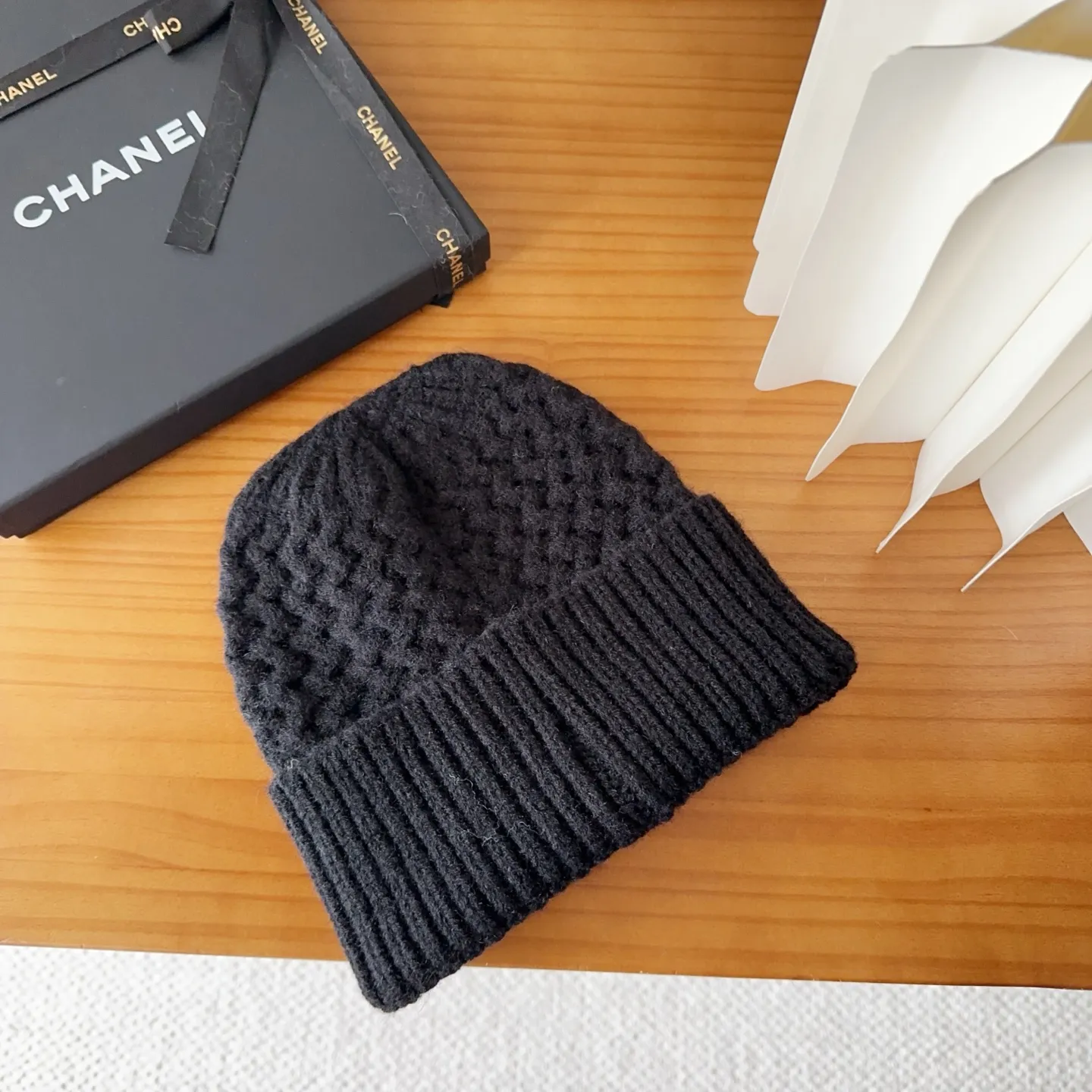 💰60 Chanel official website releases CHANEL small and popular knitted hat! Xiaohongshu’s new product is released, it’s so 🉑️, high-elastic fabric, classic colors, same style for men and women.