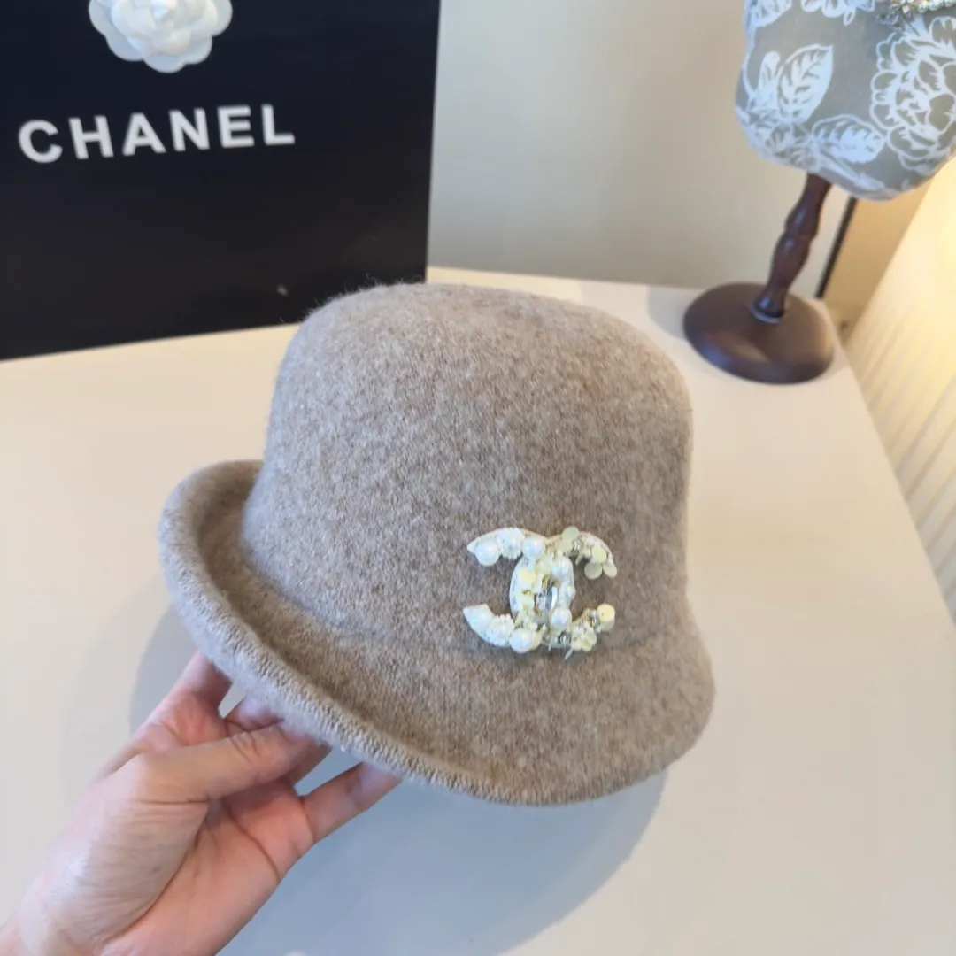 💰120¥ Chanel's new wool curled basin hat, irregular cut design, head circumference 57cm