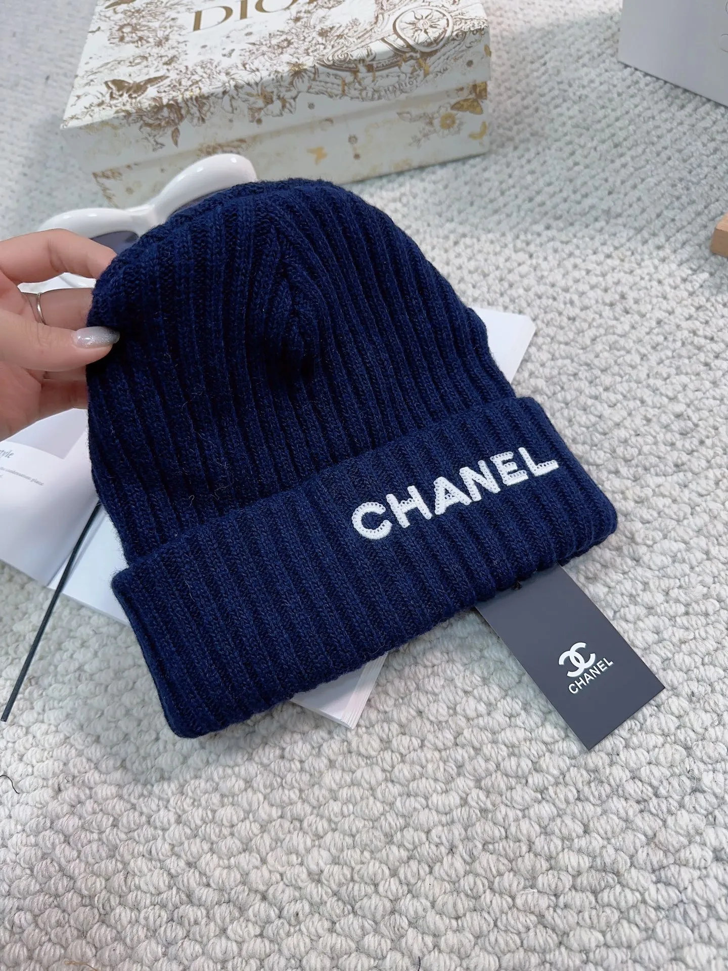 Special batch of 70 Chanel🧶Encrypted stitches, super good feel👍 23 years new knitted double C winter hat, warm and windproof cashmere woolen hat for women, casual and trendy couple cold hat
