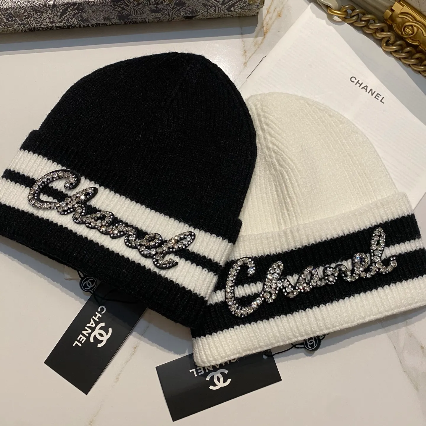 Chanel Chanel knitted hat classic black and white