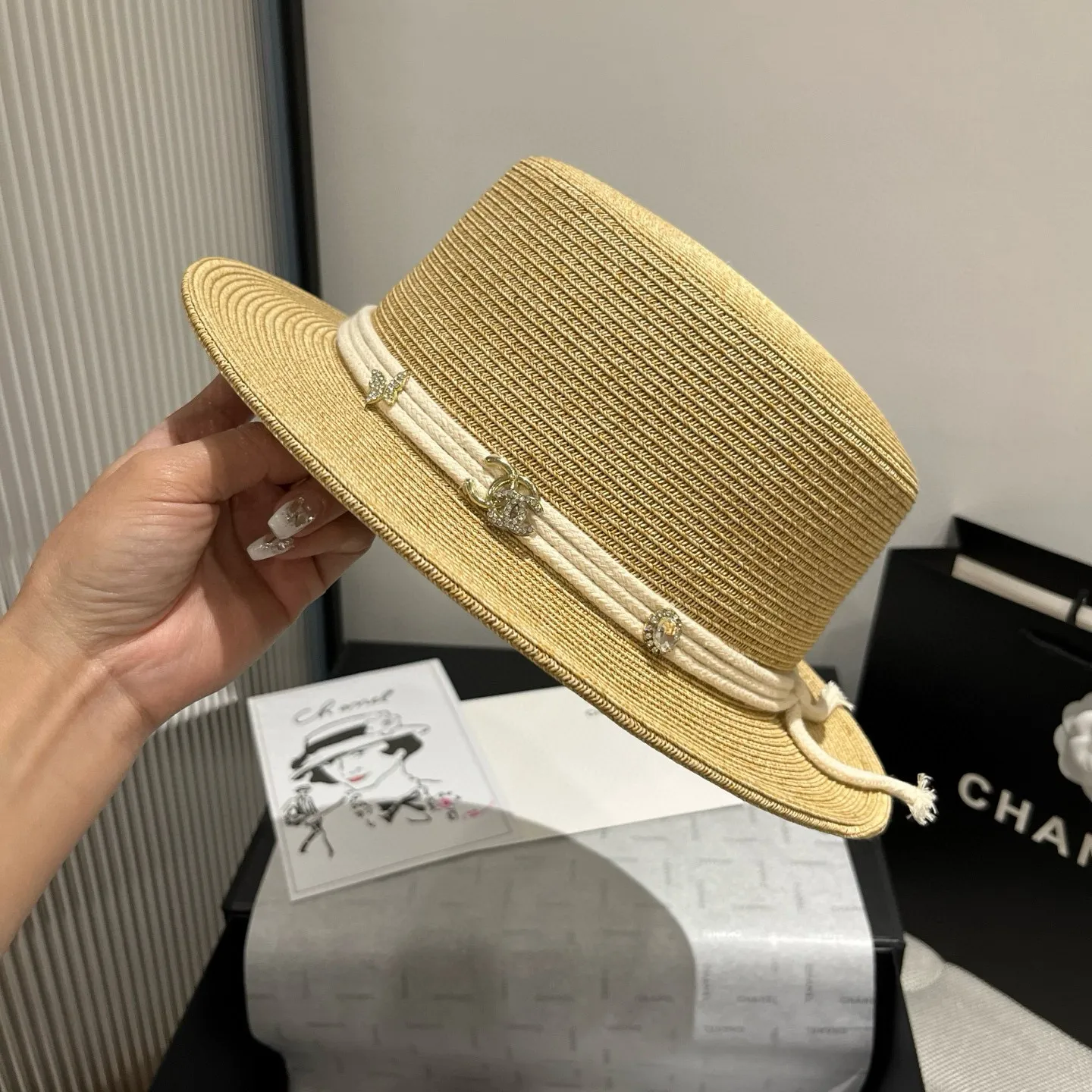 💰140¥ Chanel new flat top hat, head circumference 57cm