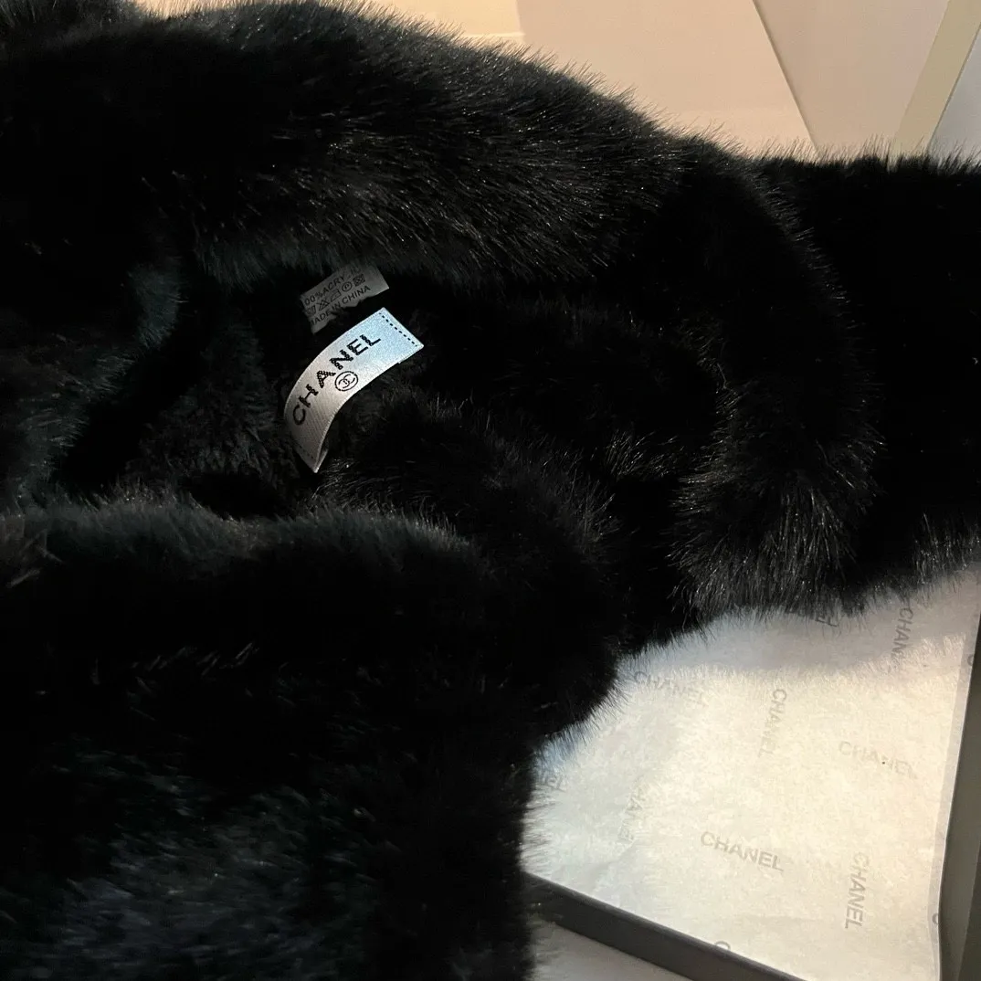 💰120¥ Chanel new ear protection hat, thickened and warm