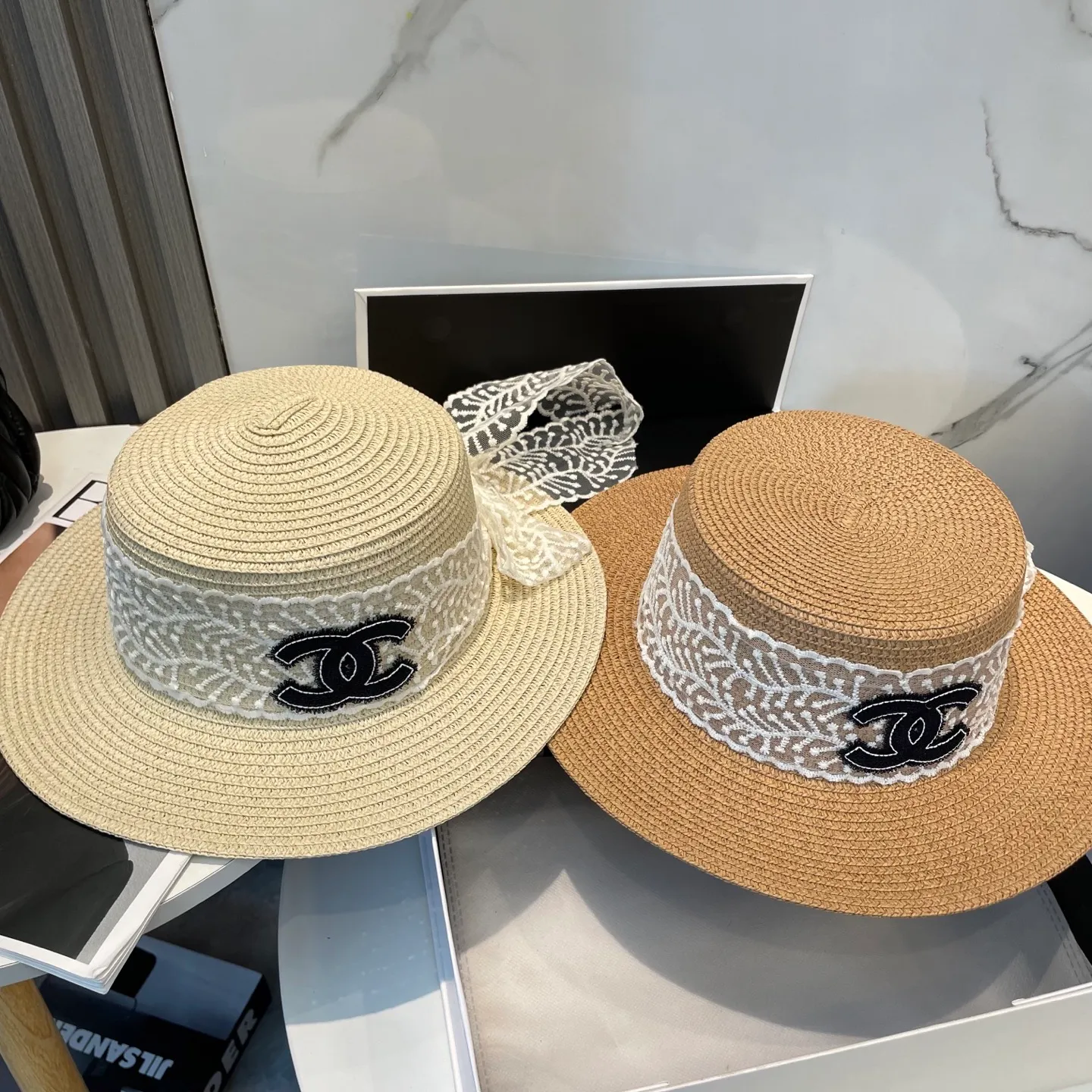 P60 CHANEL2025 new straw hat, advanced customization, celebrity style, attention to detail, sun protection and UV protection in summer, a must-have for travel, versatile and good-looking
