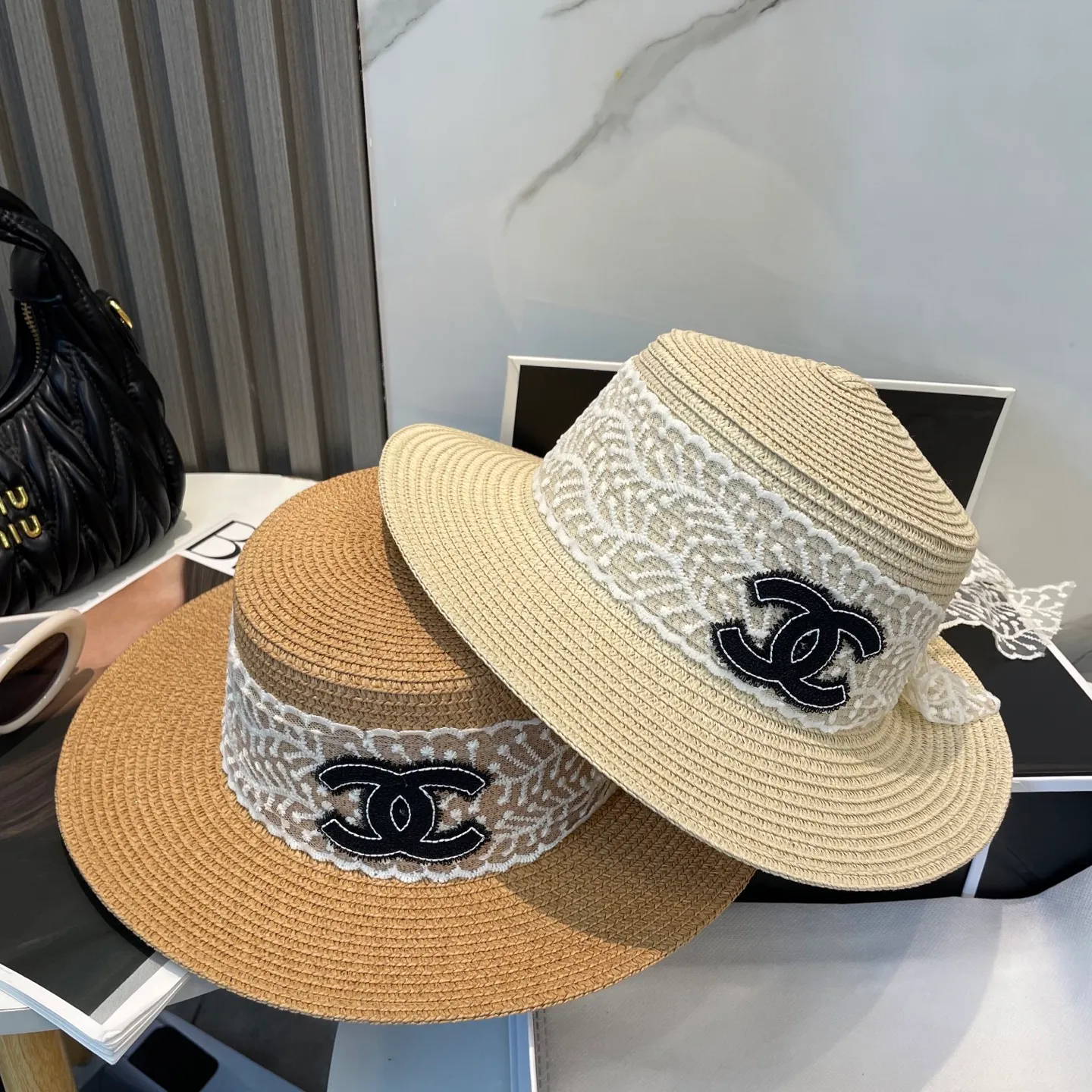 P60 CHANEL2025 new straw hat, advanced customization, celebrity style, attention to detail, sun protection and UV protection in summer, a must-have for travel, versatile and good-looking