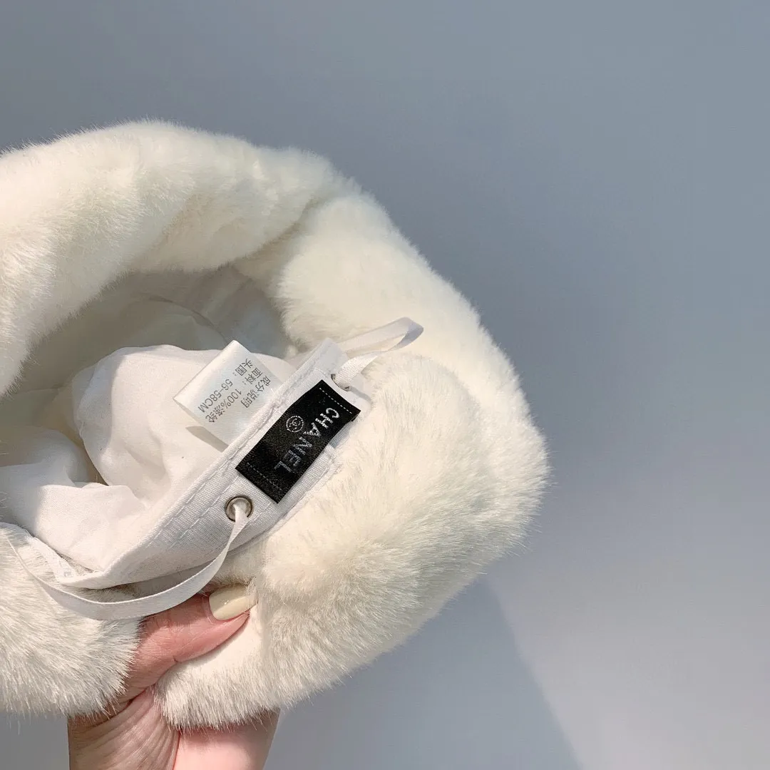 🉐90 Chanel Chanel air cotton bucket hat, rabbit fur brim, 2021 autumn and winter new style, black and white, super warm