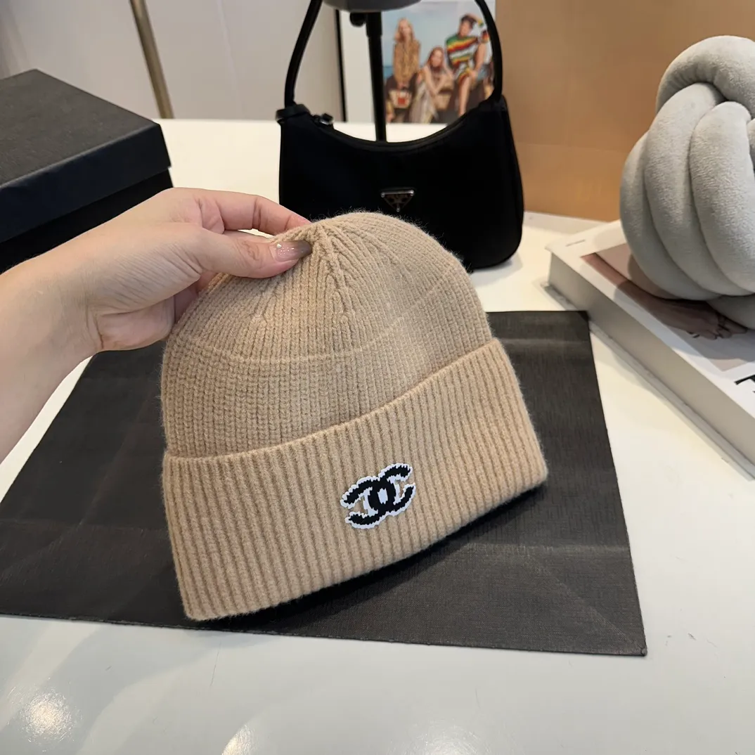 P50 Chanel knitted beanie