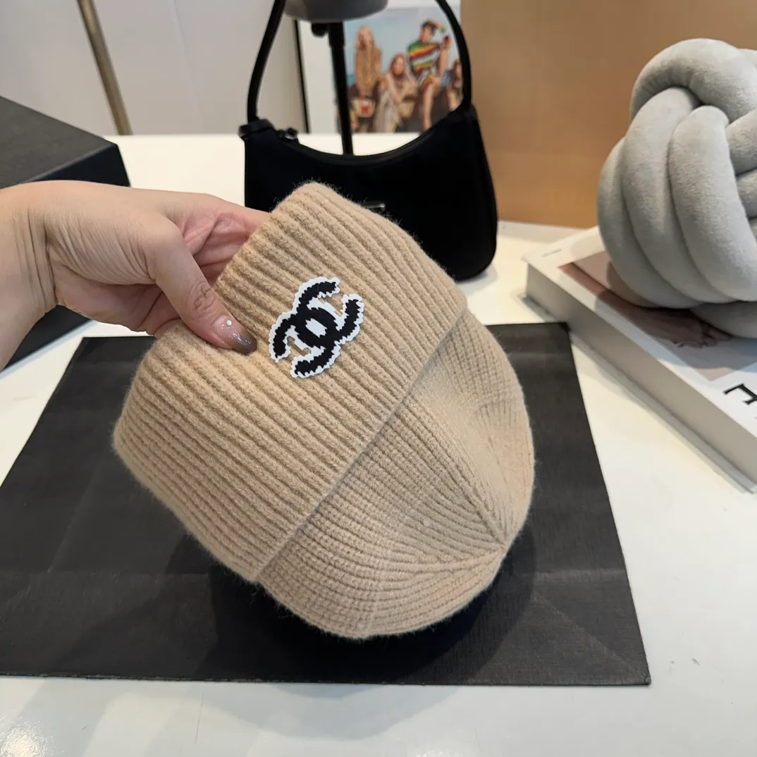 P50 Chanel knitted beanie