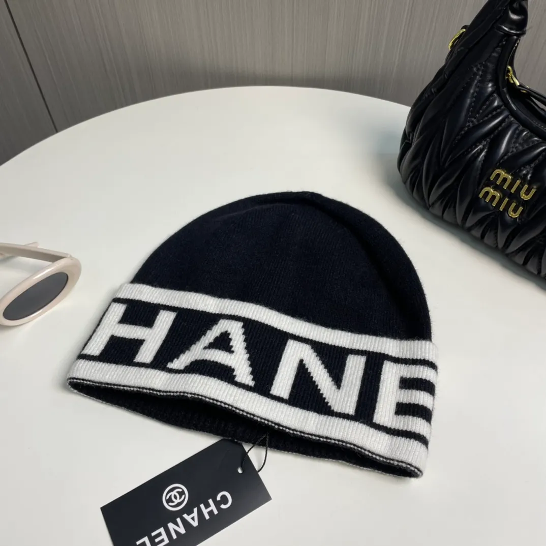 P60 comes with dust bag 🌺 [CHANEL] New wool knitted hat, Xiaohongshu, recommended by major Internet celebrities! Thicker and warmer, fashionable and popular🌸First-class texture, the best brand for keeping warm in autumn and winter, order now, limited quantity available