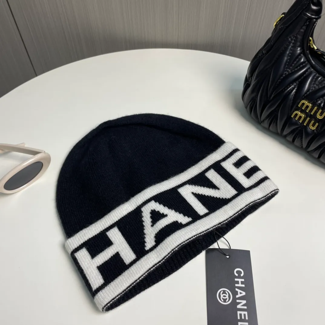 P60 comes with dust bag 🌺 [CHANEL] New wool knitted hat, Xiaohongshu, recommended by major Internet celebrities! Thicker and warmer, fashionable and popular🌸First-class texture, the best brand for keeping warm in autumn and winter, order now, limited quantity available