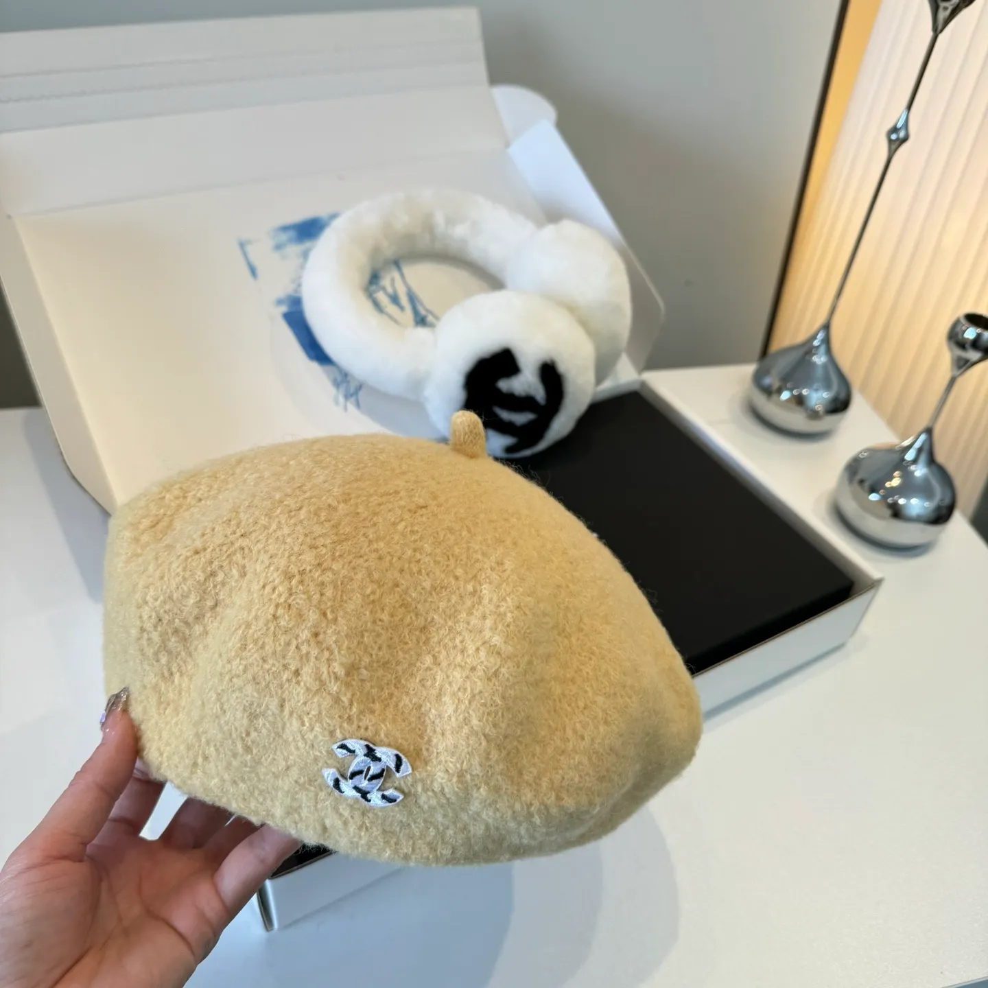 💰100¥ Chanel new cashmere beret, head circumference 57cm