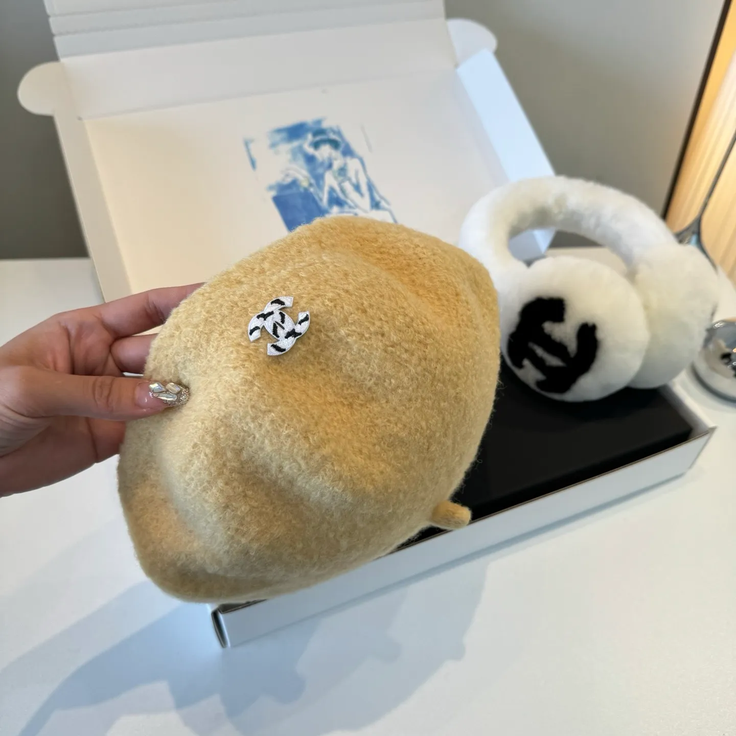 💰100¥ Chanel new cashmere beret, head circumference 57cm