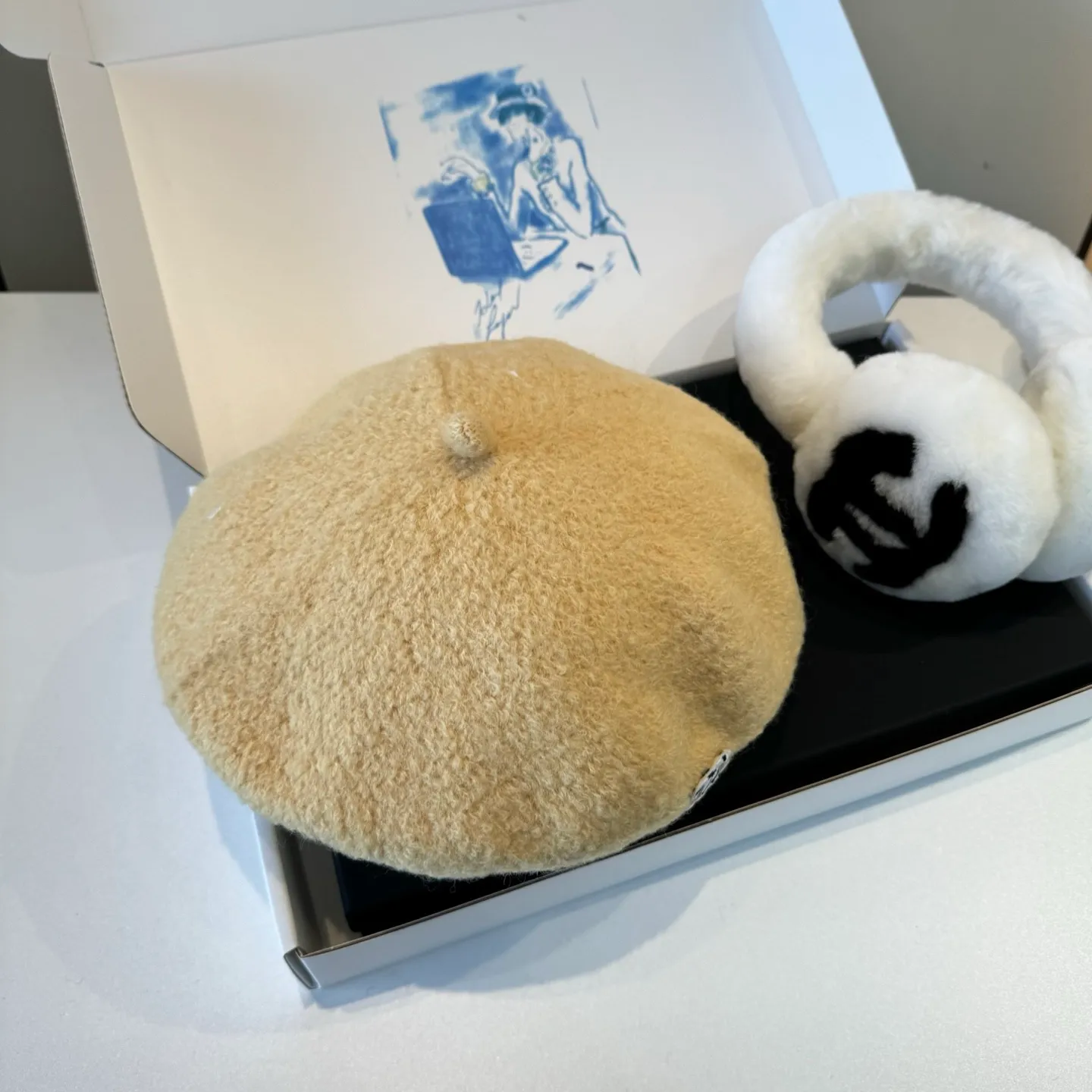 💰100¥ Chanel new cashmere beret, head circumference 57cm