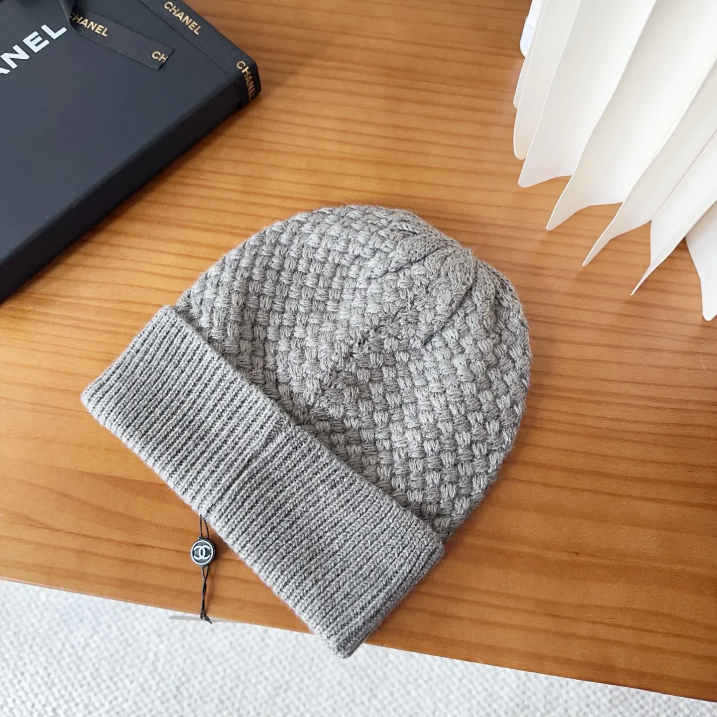 💰64 Chanel official website releases CHANEL small and popular knitted hat! Xiaohongshu’s new product is released, it’s so 🉑️, high-elastic fabric, classic colors, same style for men and women.