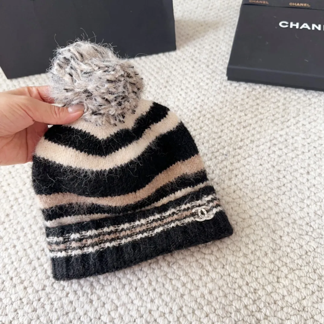 💰60 Chanel official website releases CHANEL small and popular knitted hat! Xiaohongshu’s new product is released, it’s so 🉑️, high-elastic fabric, classic colors, same style for men and women.