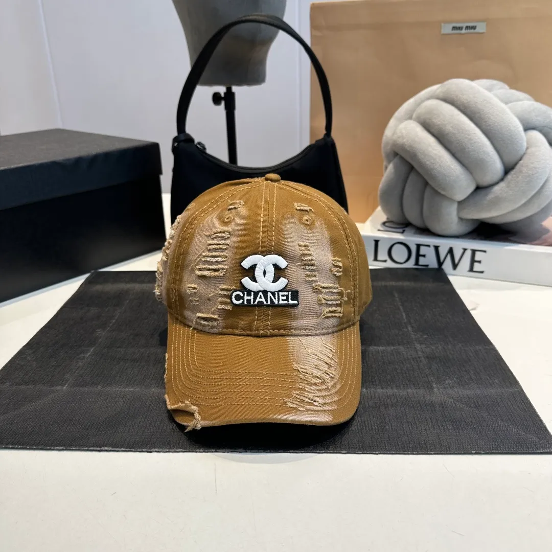P60 CHANEL 2024 new ripped baseball cap, logo Xiaoxiang is classic and simple, fashionable and casual design, popular new product