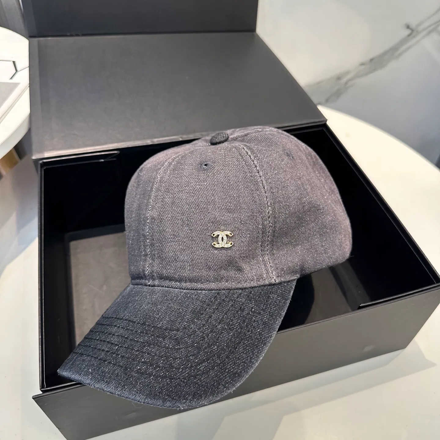P56 Chanel (Chanel) counter new original washed denim baseball cap, customized three-dimensional logo is exquisite! Original quality, exclusive physical shooting.