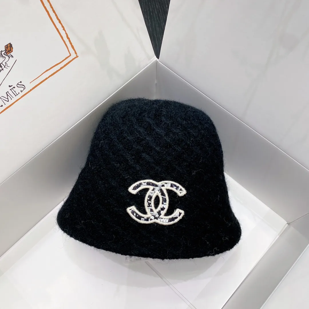 Special batch of 70 Chanel cloth hats, new autumn and winter fisherman hats, claw sun hat, head circumference 57cm