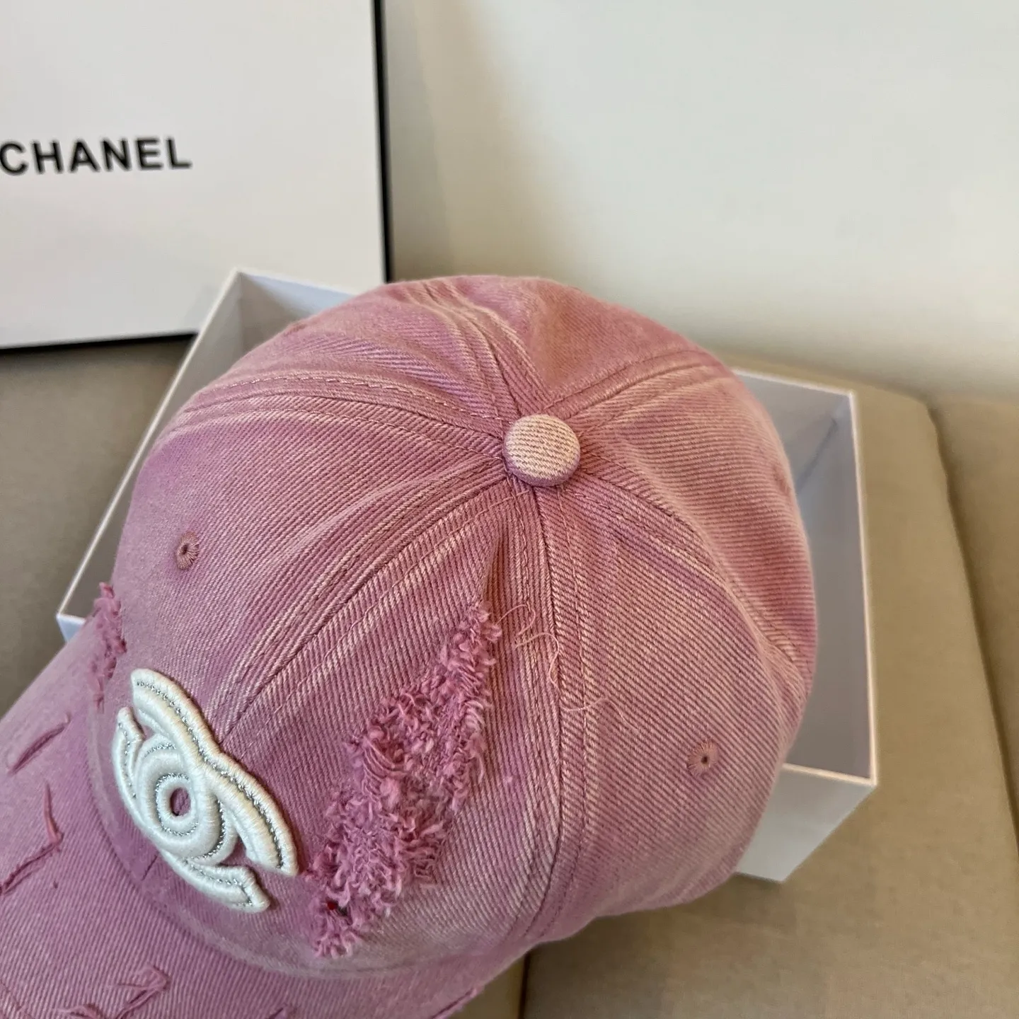 P56 CHANEL new baseball cap, Xiaoxiang classic and simple, fashionable and casual design, popular new product