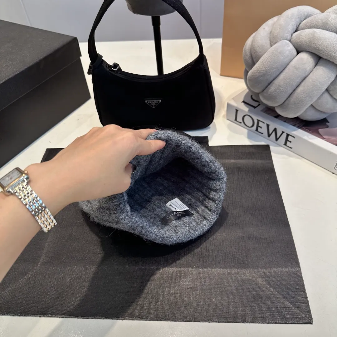 P50 Chanel knitted beanie
