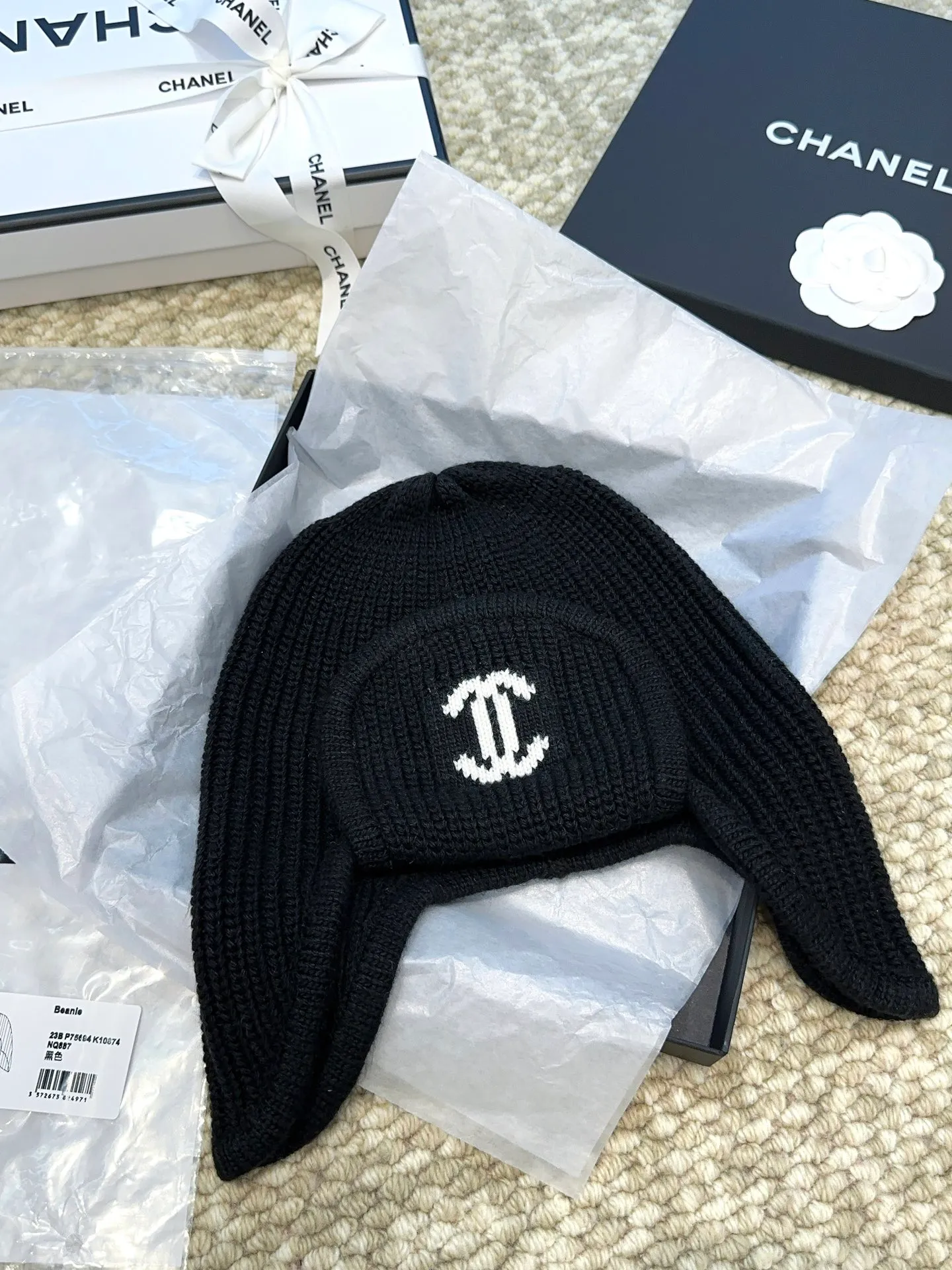 Chane*🆕Chanel 25N new ski series wool hat, the popular Lei Feng hat on the entire Internet, whoever wears it better 4️⃣ individual colors, black and white, versatile and cool, blue and pink, cute, can be worn by men and women as a couple, wool and cashmere material, warm and good-looking, a must-have👍👍👍