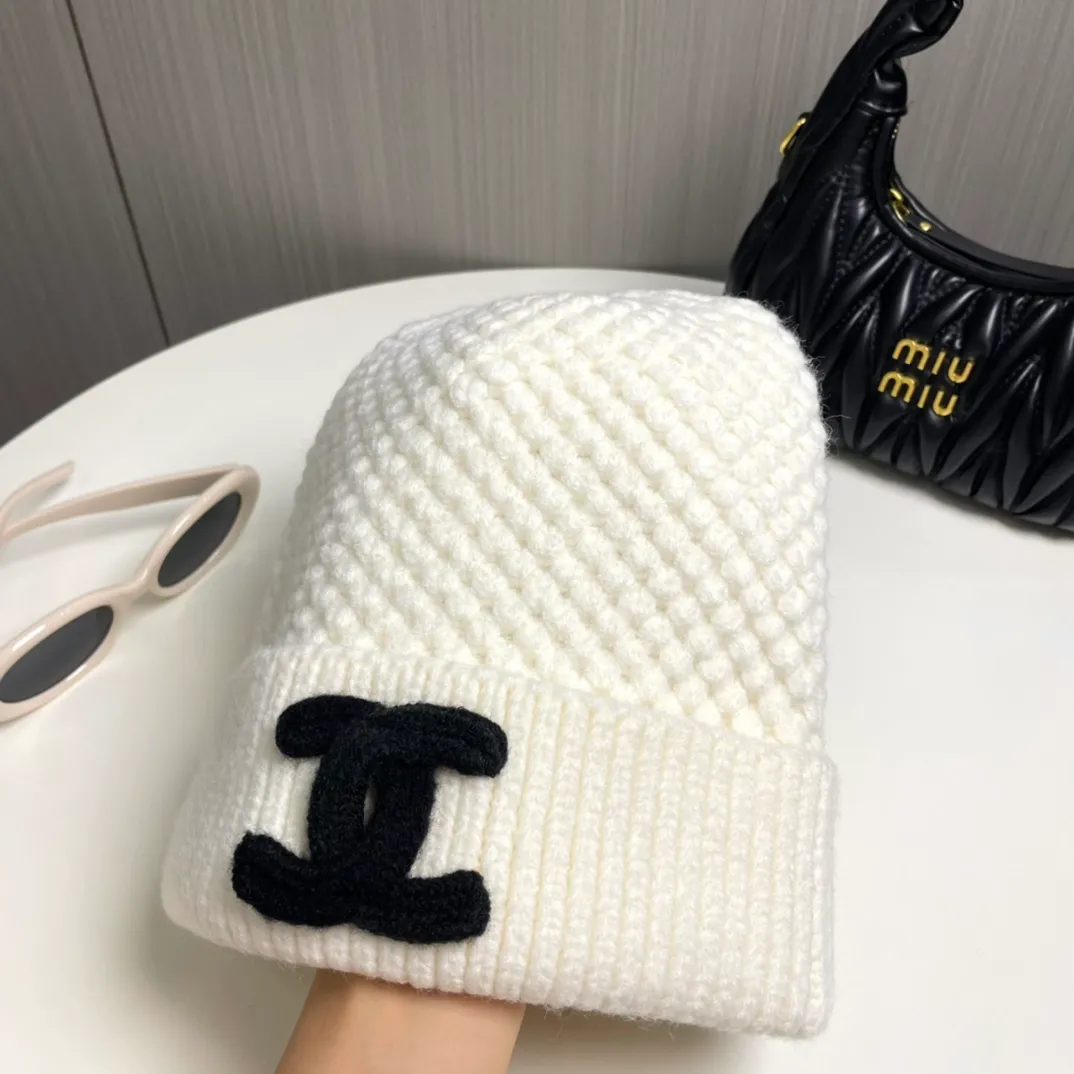 P70 [Chanel CHANEL] official website classic model, 70% wool, 30% rabbit fur knitted hat! Xiaohongshu, recommended by major internet celebrities! Thicker and warmer, fashionable and popular🌸First-class texture, the best brand for keeping warm in autumn and winter, order now, limited quantity available