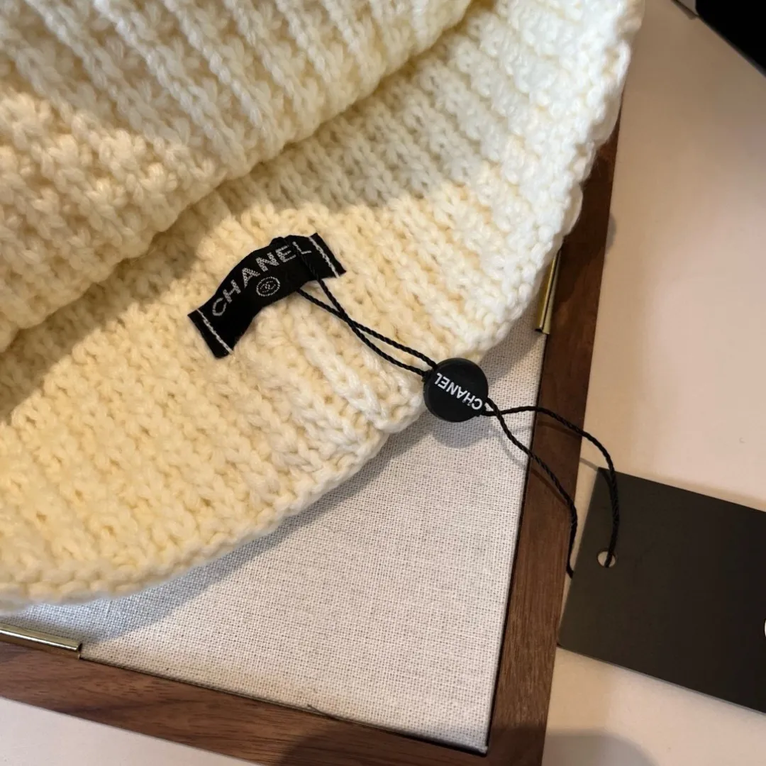 💰80¥ Chanel knitted beanie