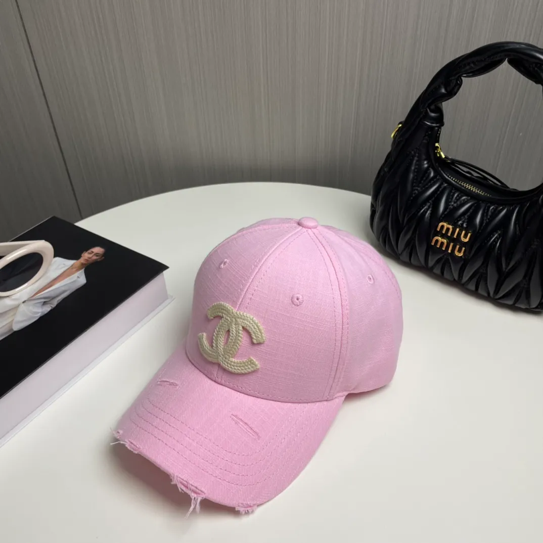 P66 CHANEL new baseball cap, classic and simple logo, fashionable and casual design, popular new product