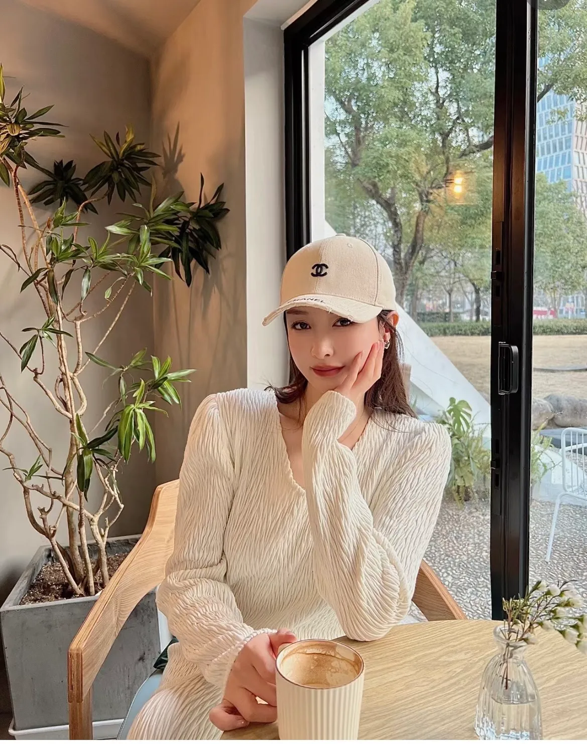 P50 CHANEL [Chanel] New simple embroidered logo baseball cap, new model shipped, big brand style is super easy to match, hurry up and get it!