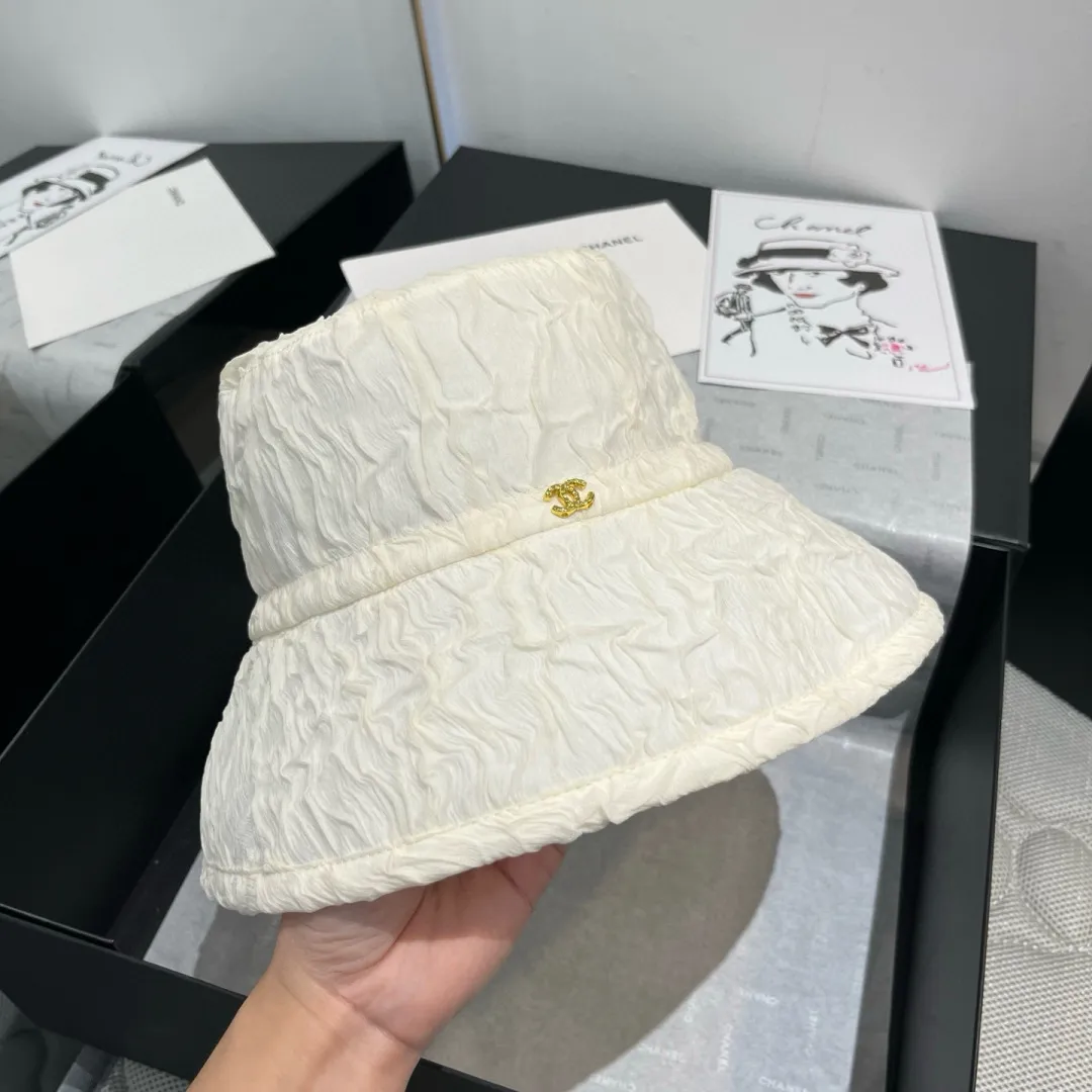 💰120¥ Chanel bucket hat, high-end hand-grip bucket hat, head circumference 57cm, lady style