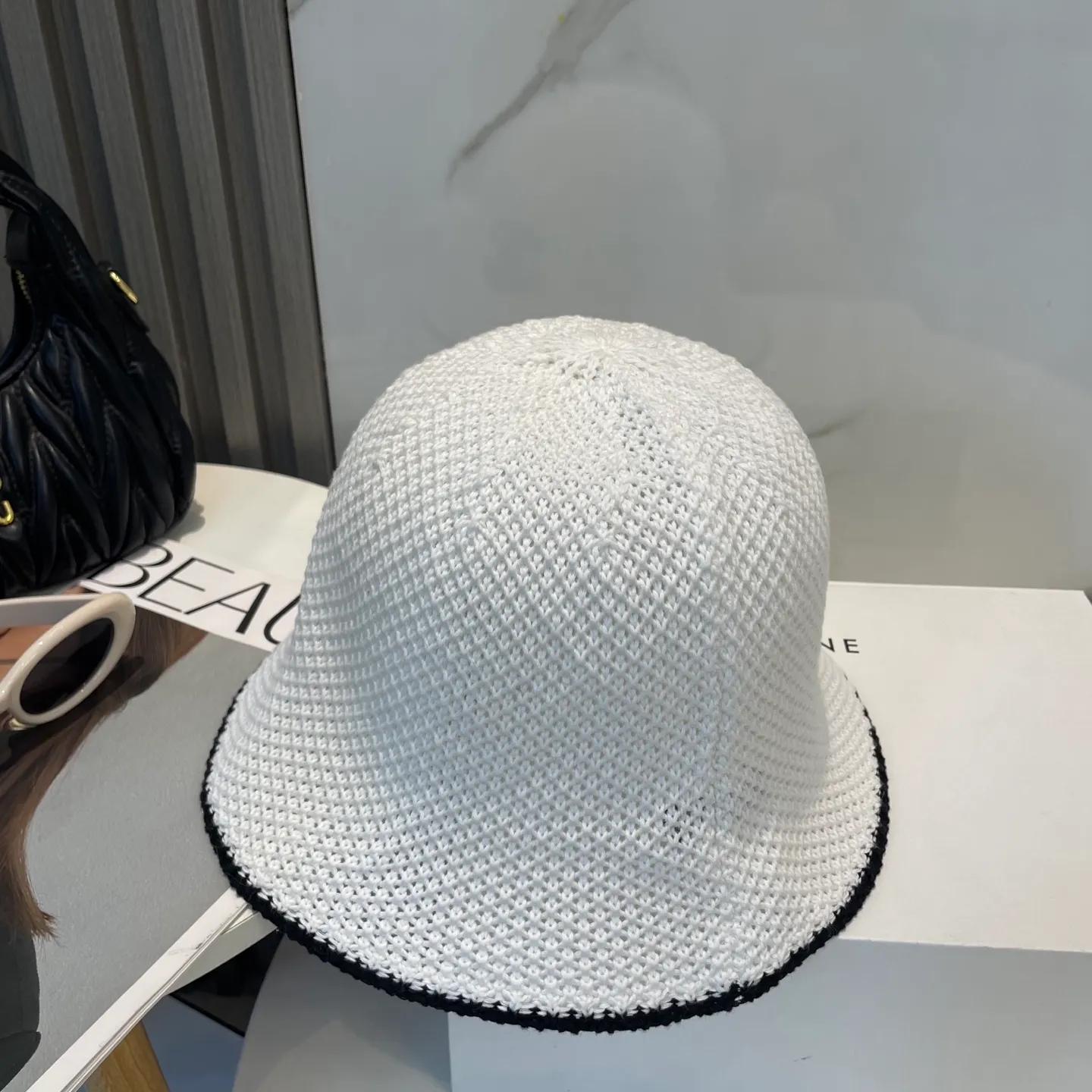 P66 The popular 🔥 fashionable little item on the Internet, the Chanel 25c bucket hat is here. The versatile color + lambskin logo is really high-quality. The key point is that it looks super good when worn. It is super small and has a celebrity French style. It can be worn in all seasons 👍👍👍 Foldable and storage